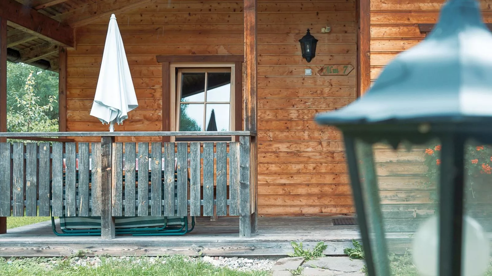 Uriges Chalet 7-Terrace balcony