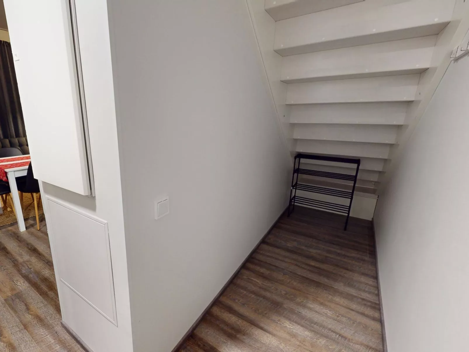 Röllimetsä d 11 - Drinnen