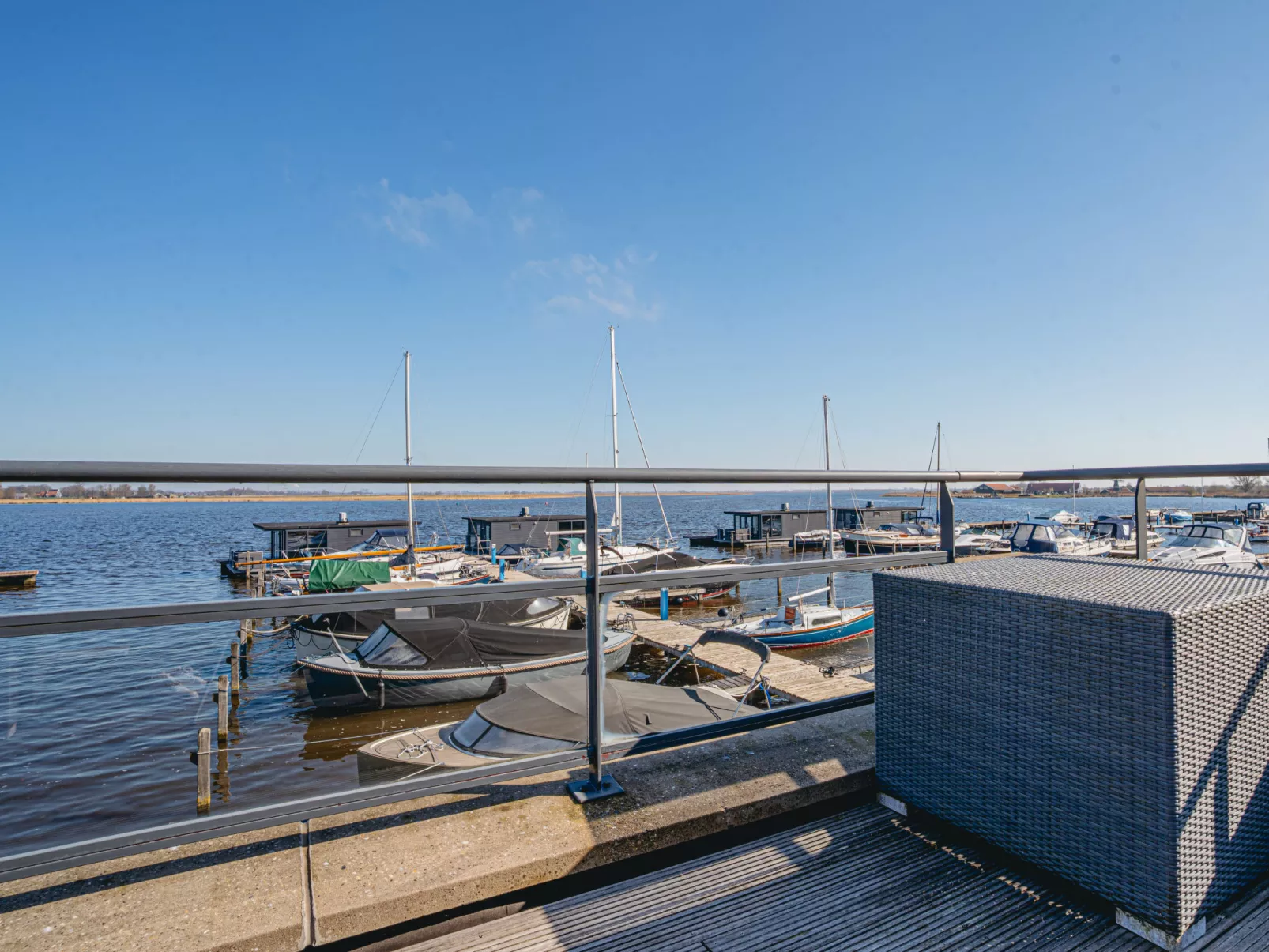 Oostergeest 2 - Dehors