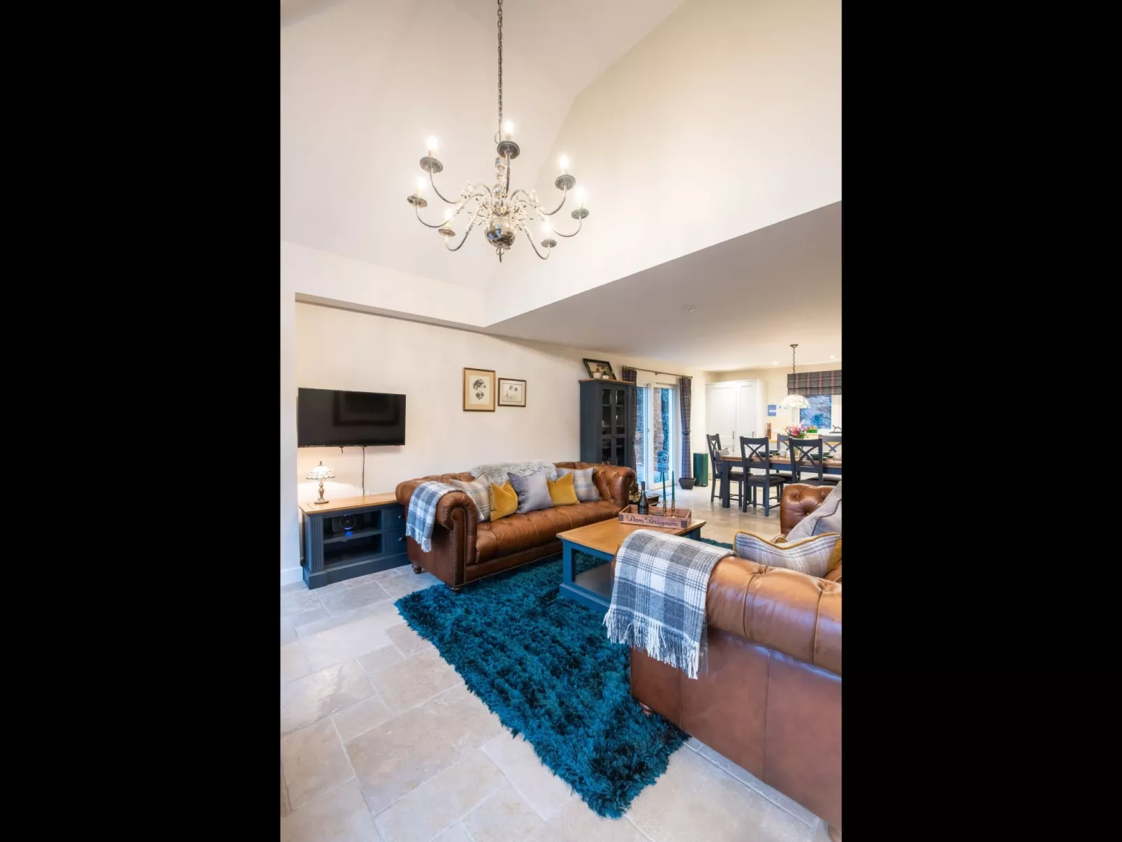 Kennel House - Drinnen