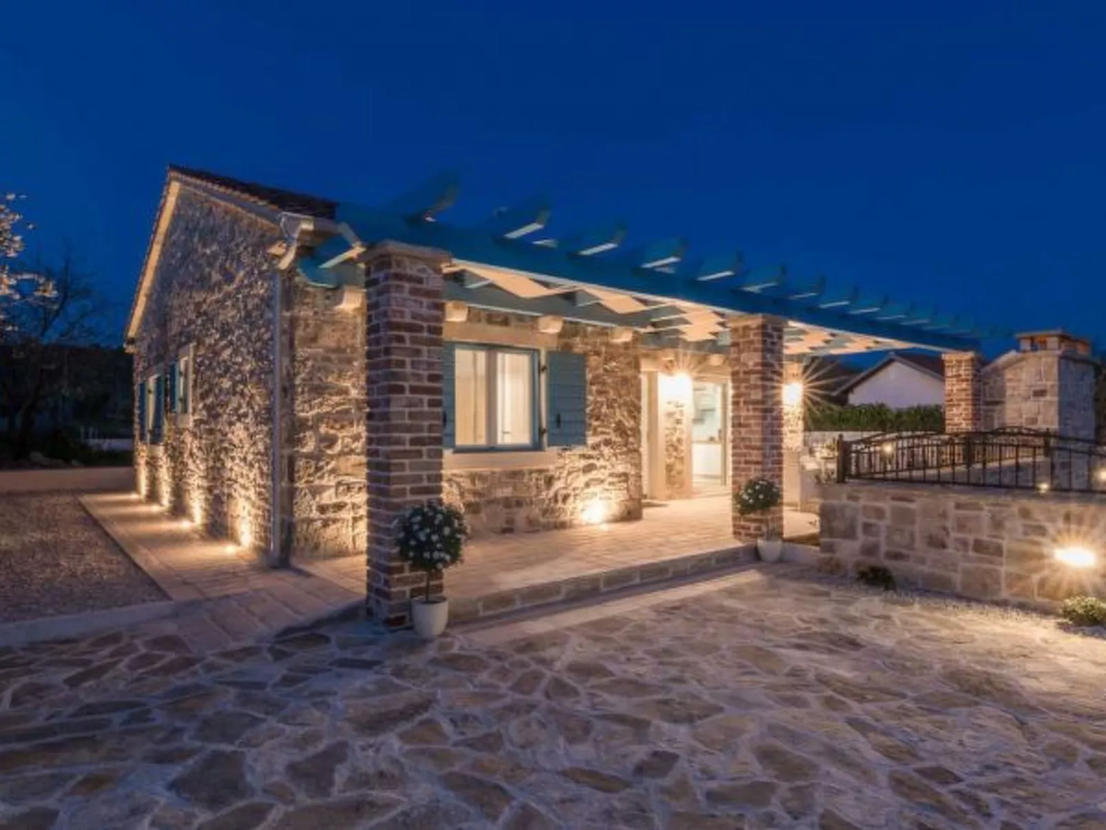 Stone Villa Gelosia Rustica with heated pool - Image-tags.info