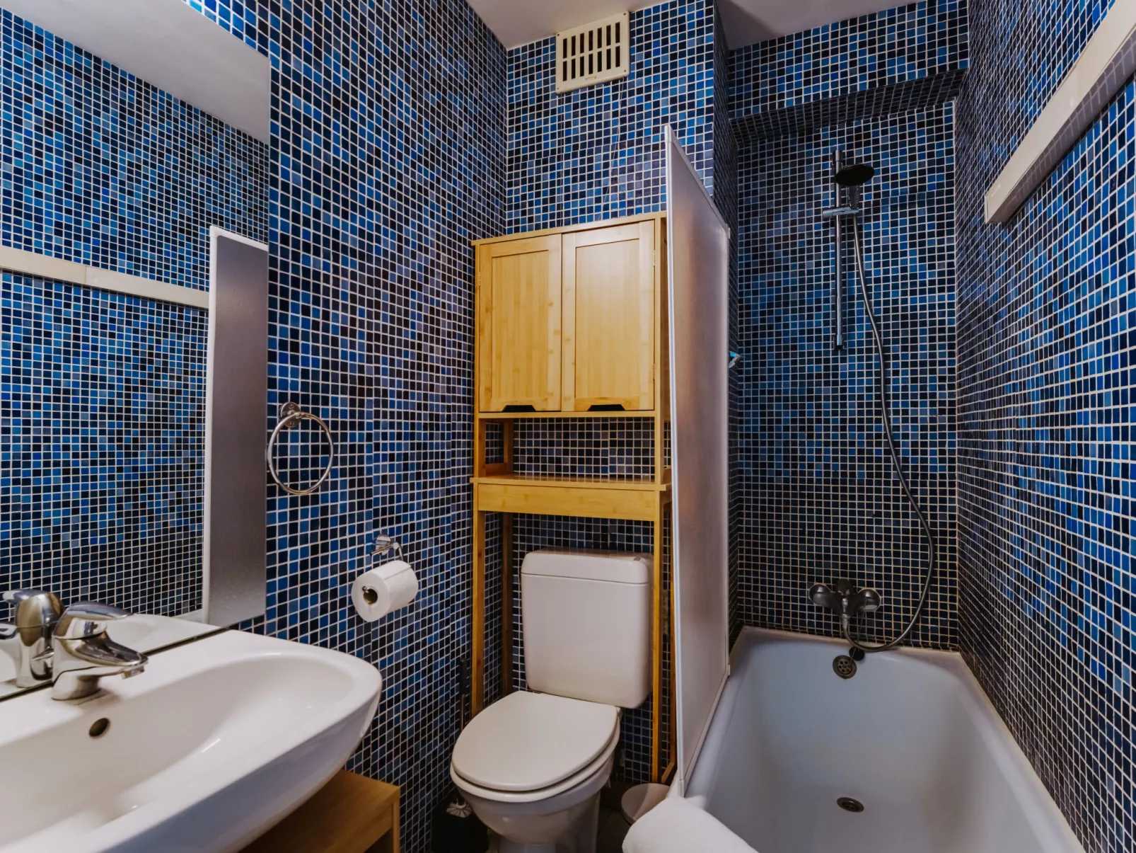 Sea view west - Inside