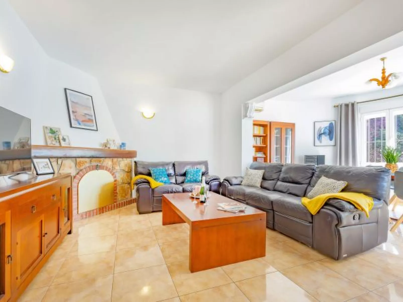 Villa Inia - PlusHolidays - Image-tags.info