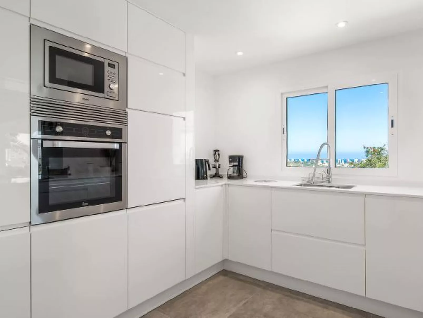 Villa Reva - PlusHolidays - Image-tags.info