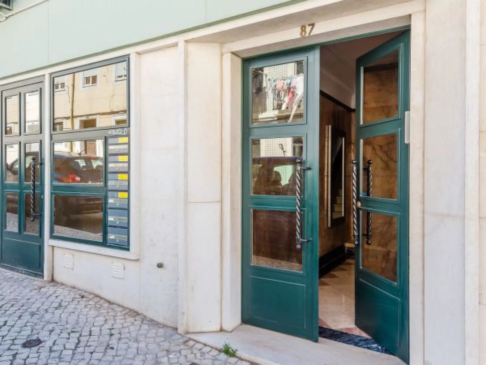 Bela Vista C in Lisboa - Outside