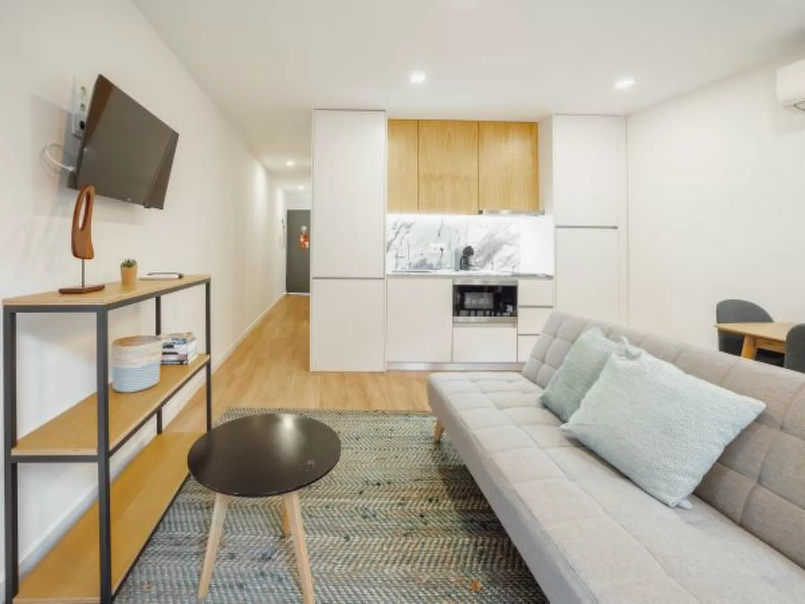 COURTYARD OPORTO DESIGN APARTMENT K WITH TERRACE - Inside