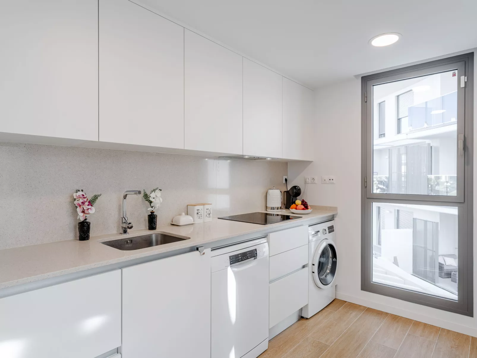 Marina Real III - Inside