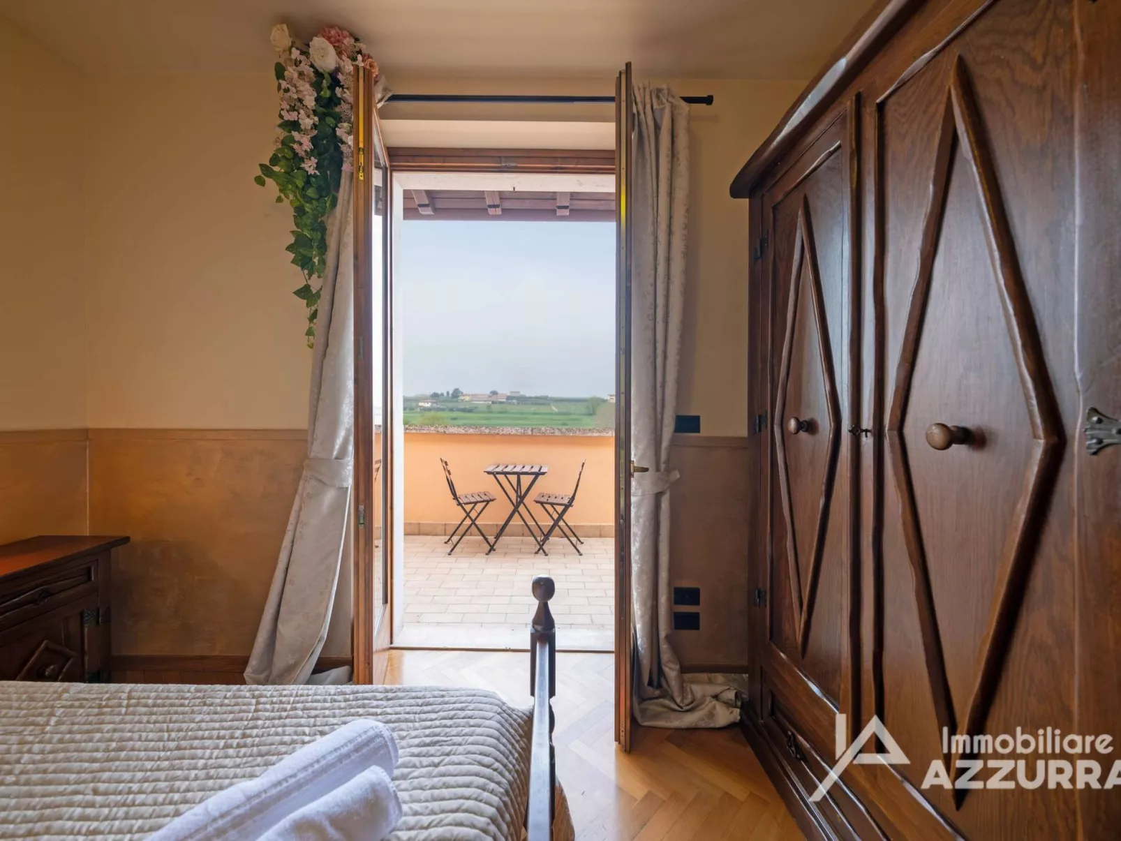 Villa i Roccoli, zwischen Olivenbäumen mit priva - Image-tags.info