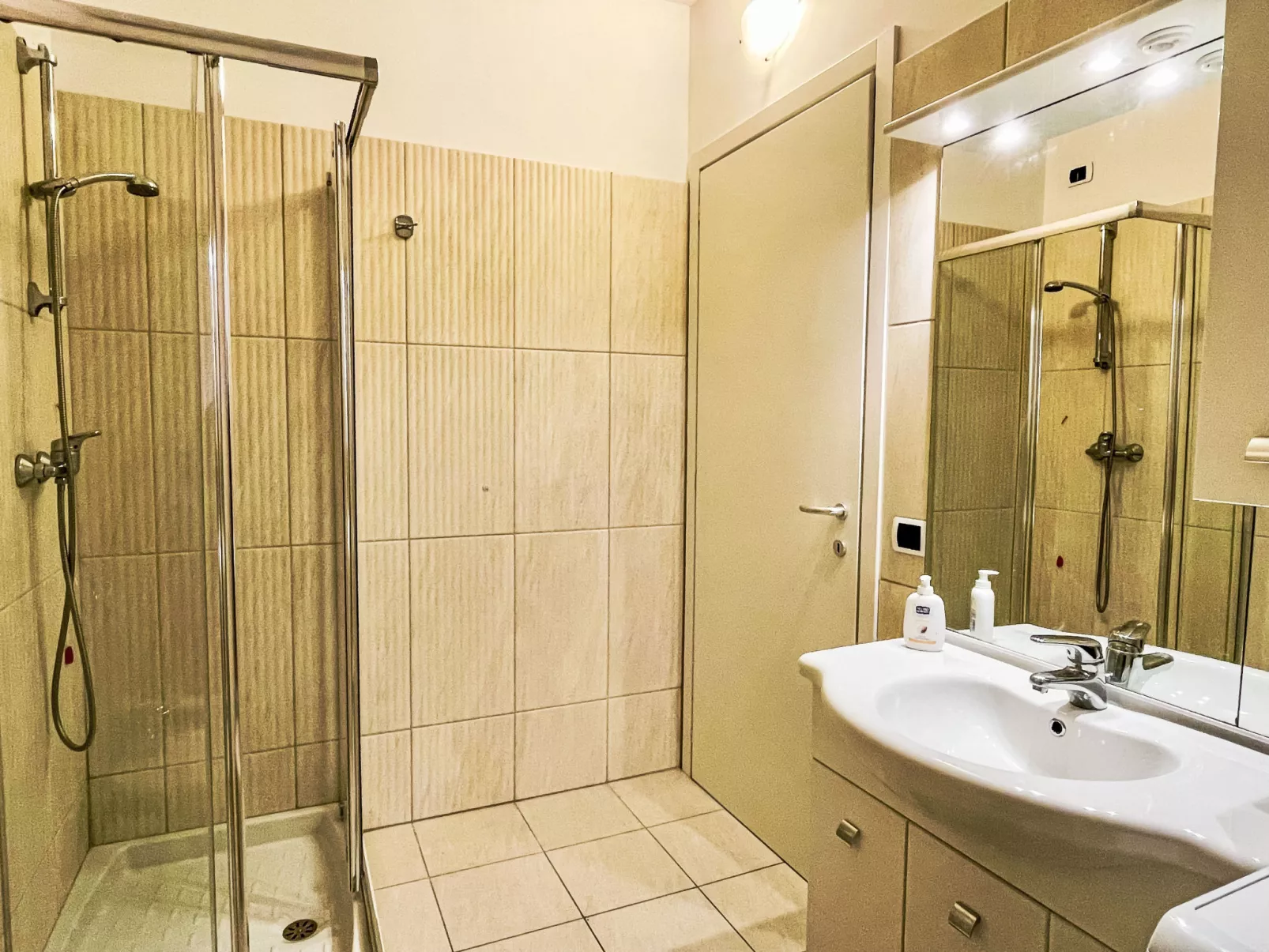 Sole e Fiori - Drinnen