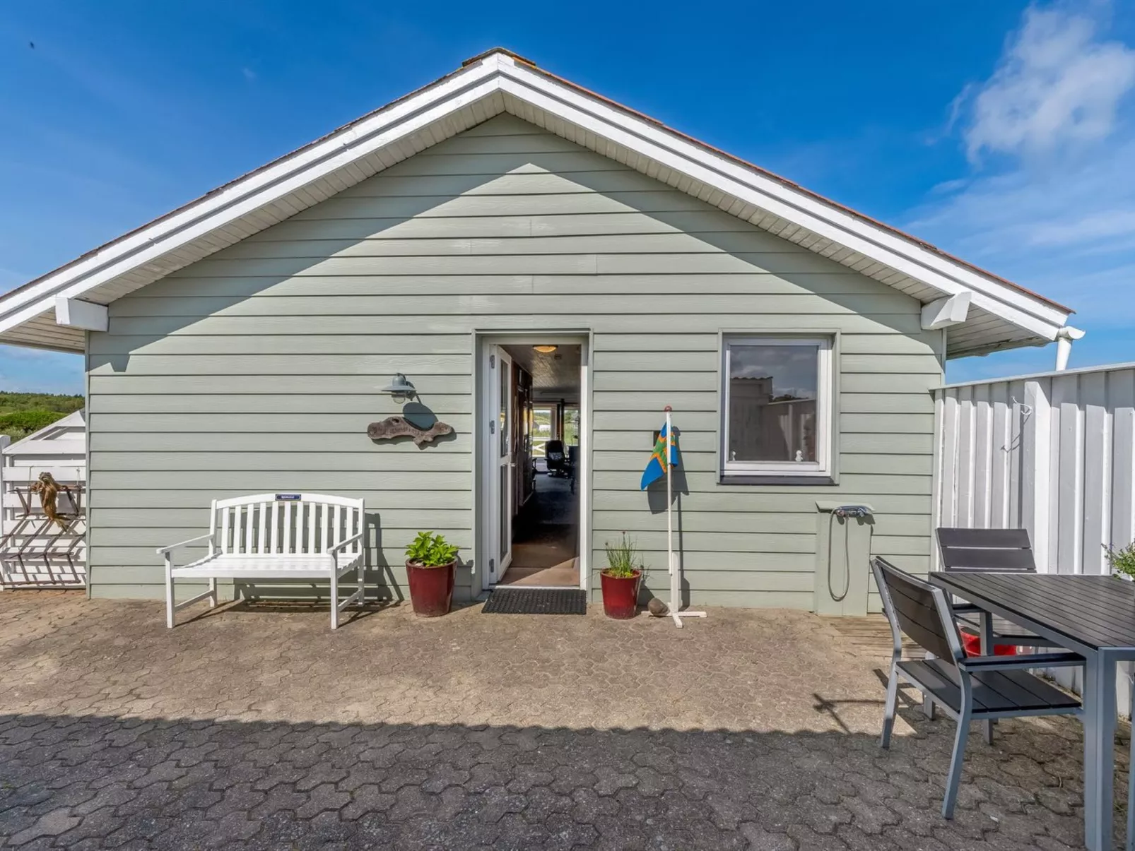 "Answald" - 250m from the sea - Outside