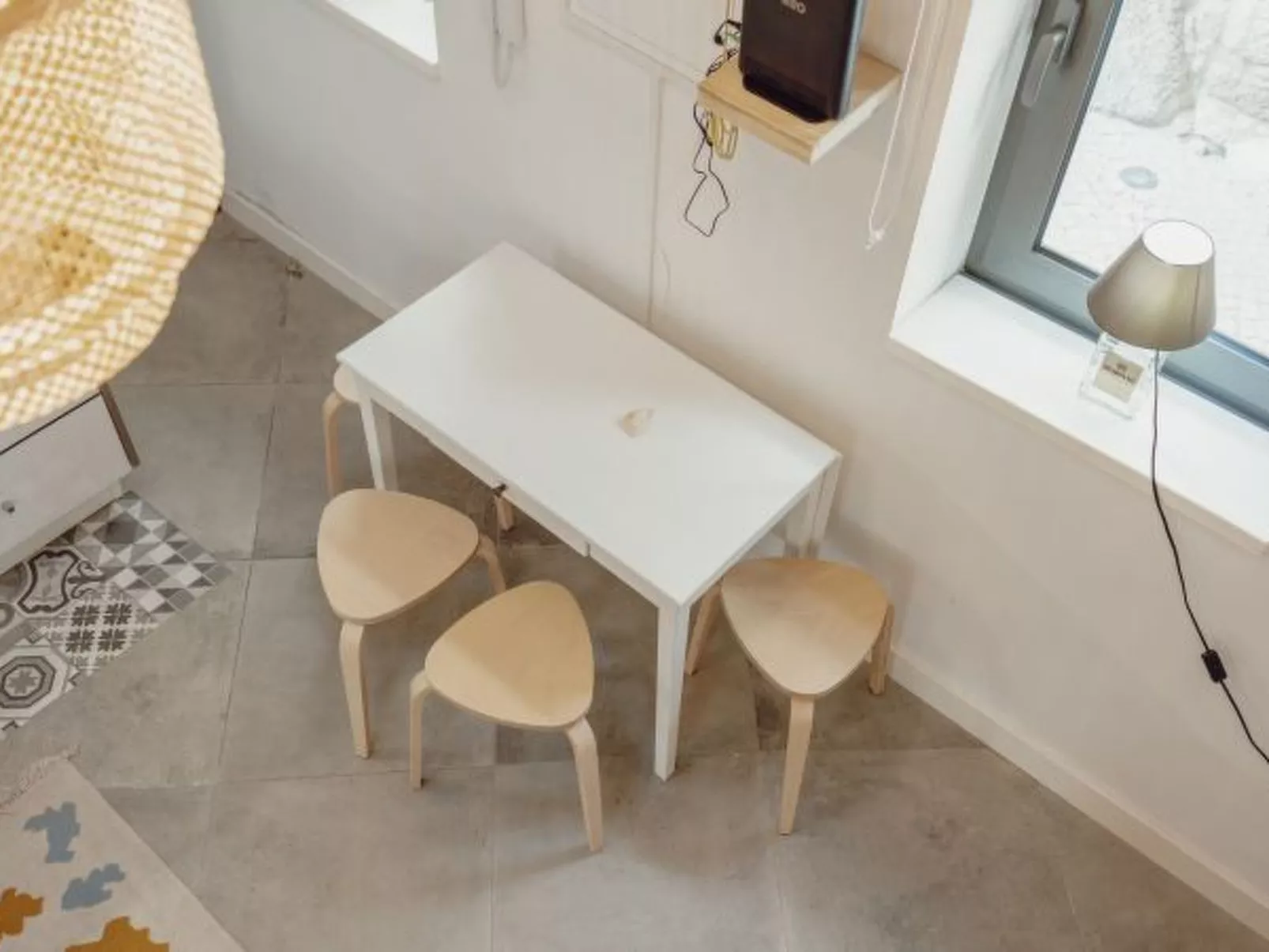 MEZZANINE STYLISH APARTMENT H by VACATIONY - Inside