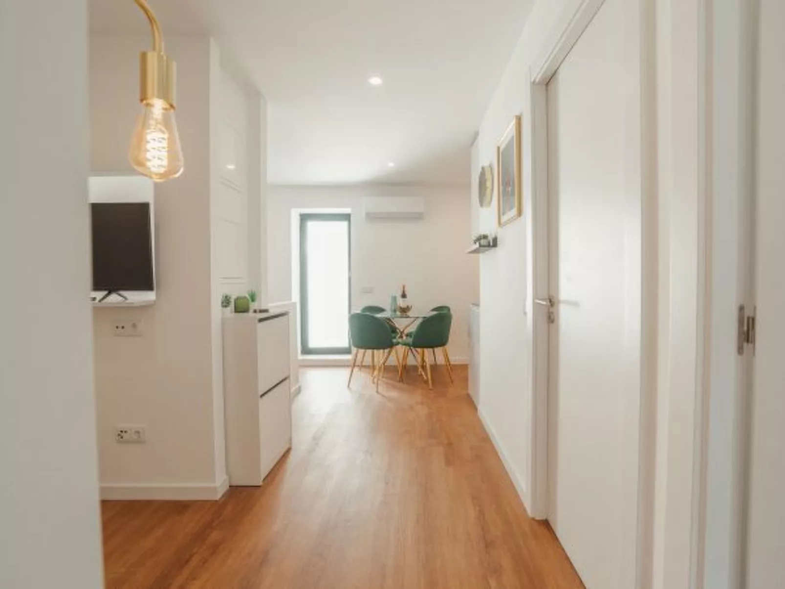 LAPA STYLISH APARTMENT B WITH TERRACE by VACATIONY - Drinnen