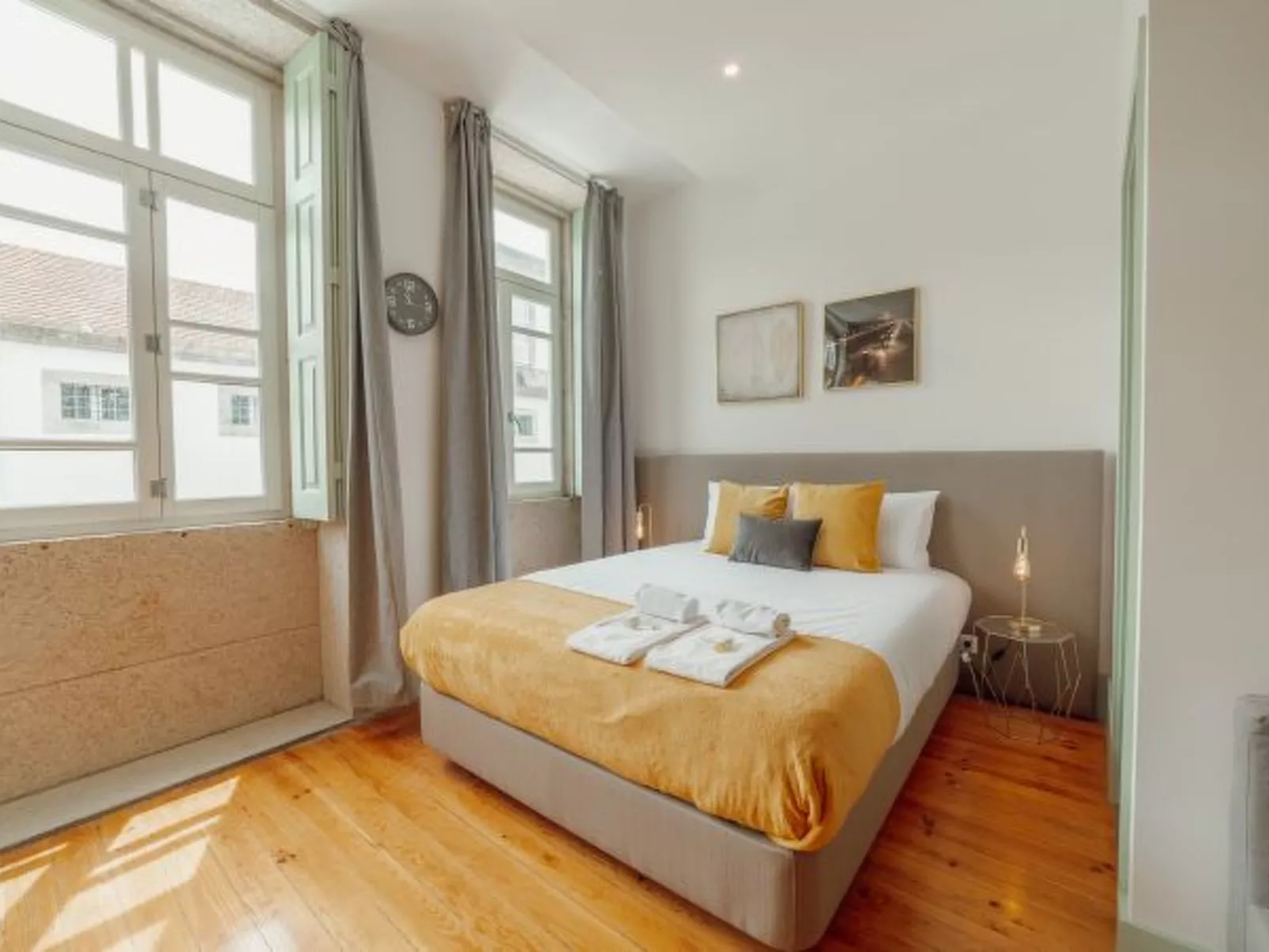 DOWNTOWN SUITE C by VACATIONY - Drinnen