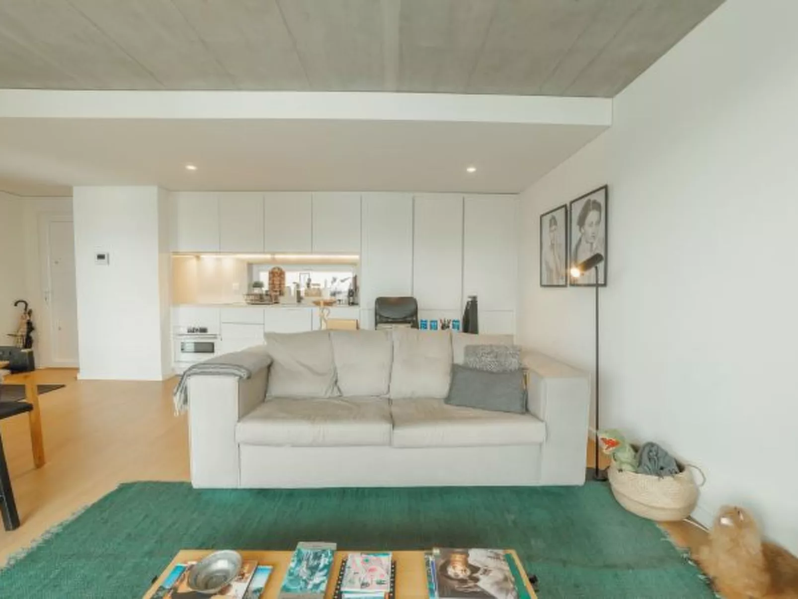 BEACH & SUN APARTMENT by VACATIONY - Inside