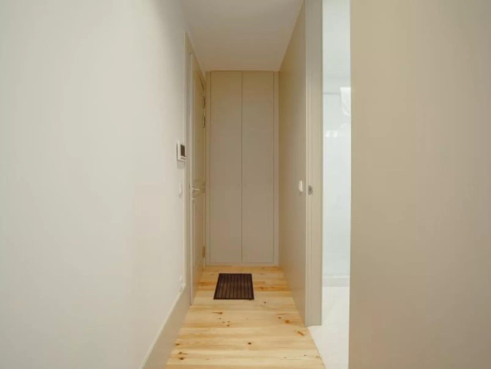 LEGACY OPORTO DESIGN APARTMENT F by VACATIONY - Inside