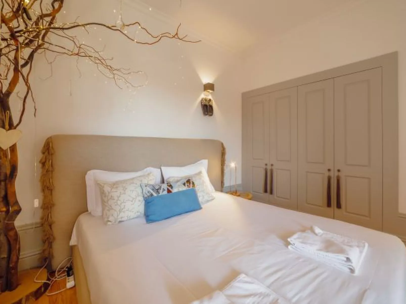 DOWNTOWN MODERN STUDIO with TERRACE by VACATIONY - Drinnen