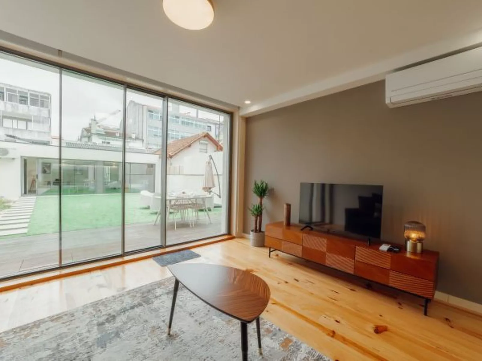 GAIA PREMIUM A WITH TERRACE by VACATIONY - Inside