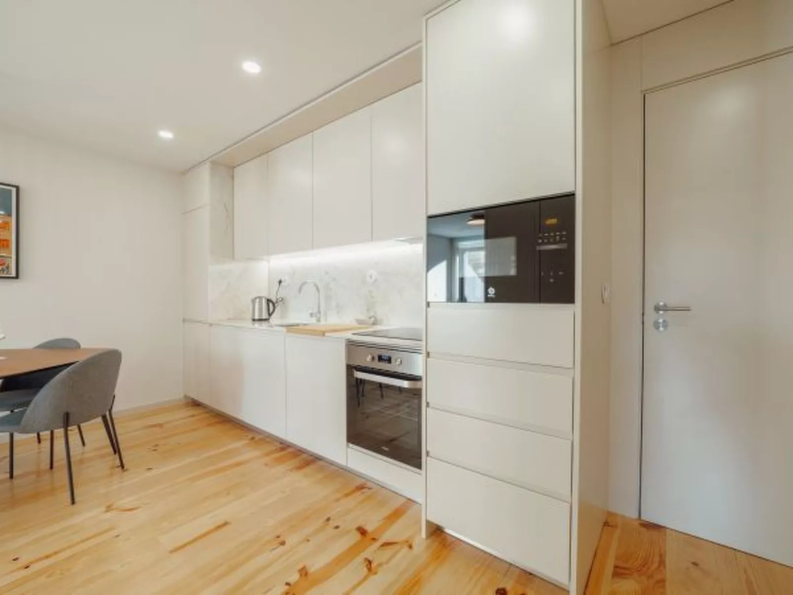 GAIA PREMIUM B APARTMENT by VACATIONY - Inside