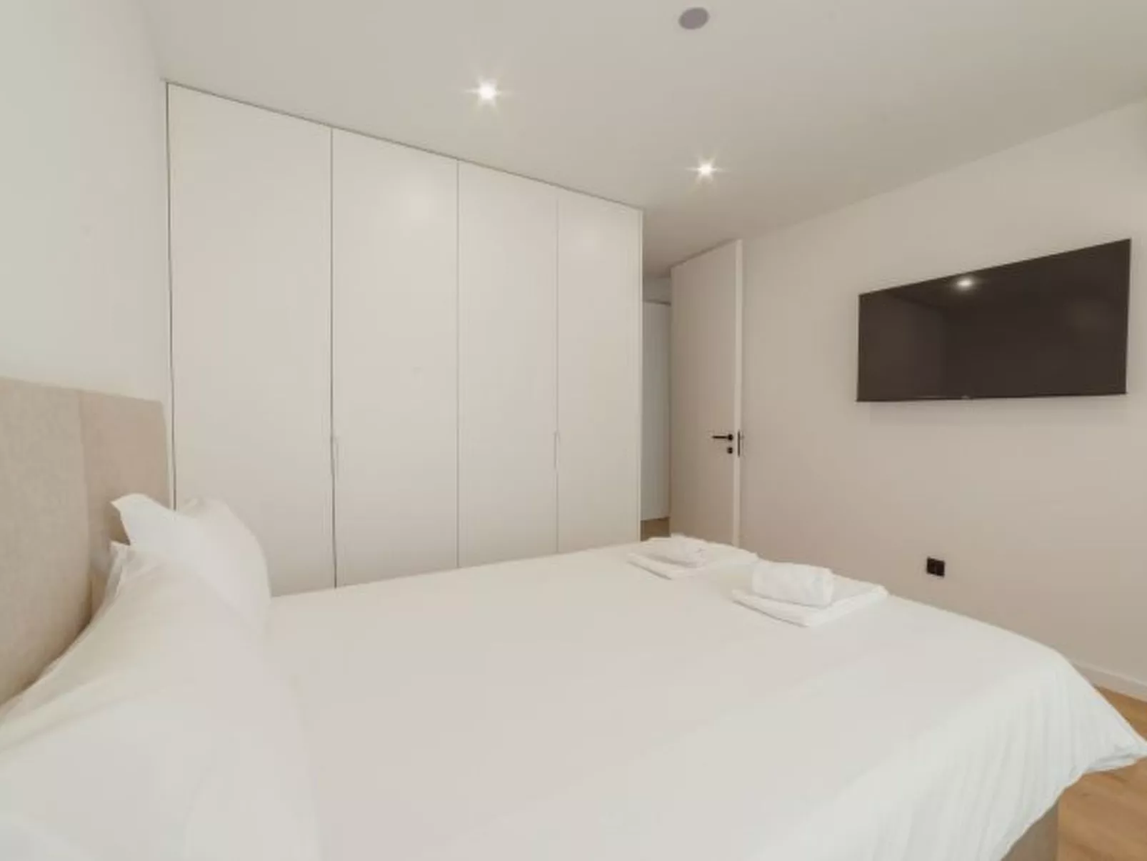 DOWNTOWN PREMIUM with BALCONY by VACATIONY - Inside