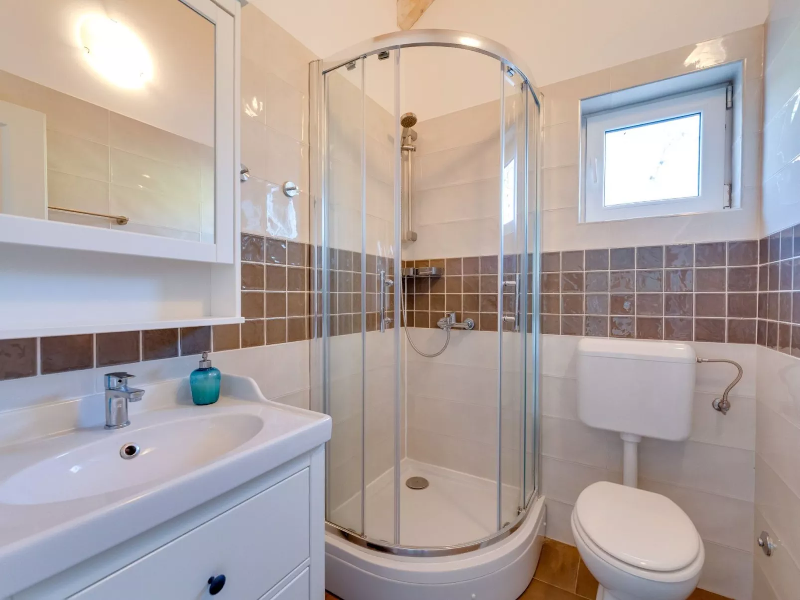 Eine luxuriöse Villa "Maslina" mit Pool und Grill - Dedans