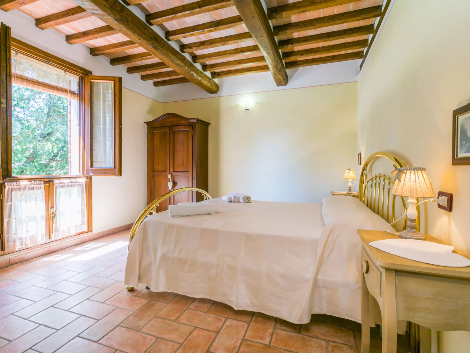 Rossogiallo - Dedans