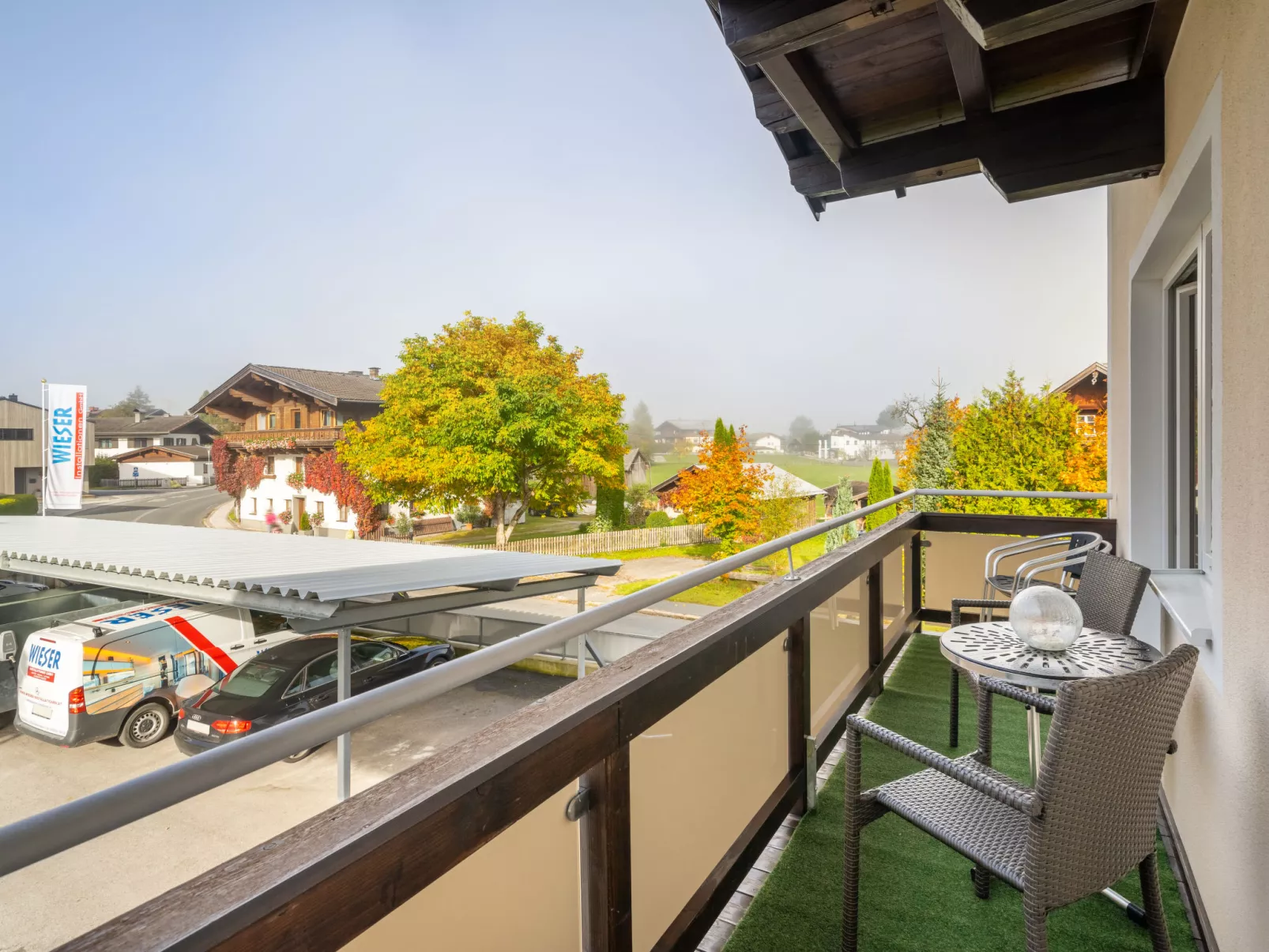 Weberbauer - Outside