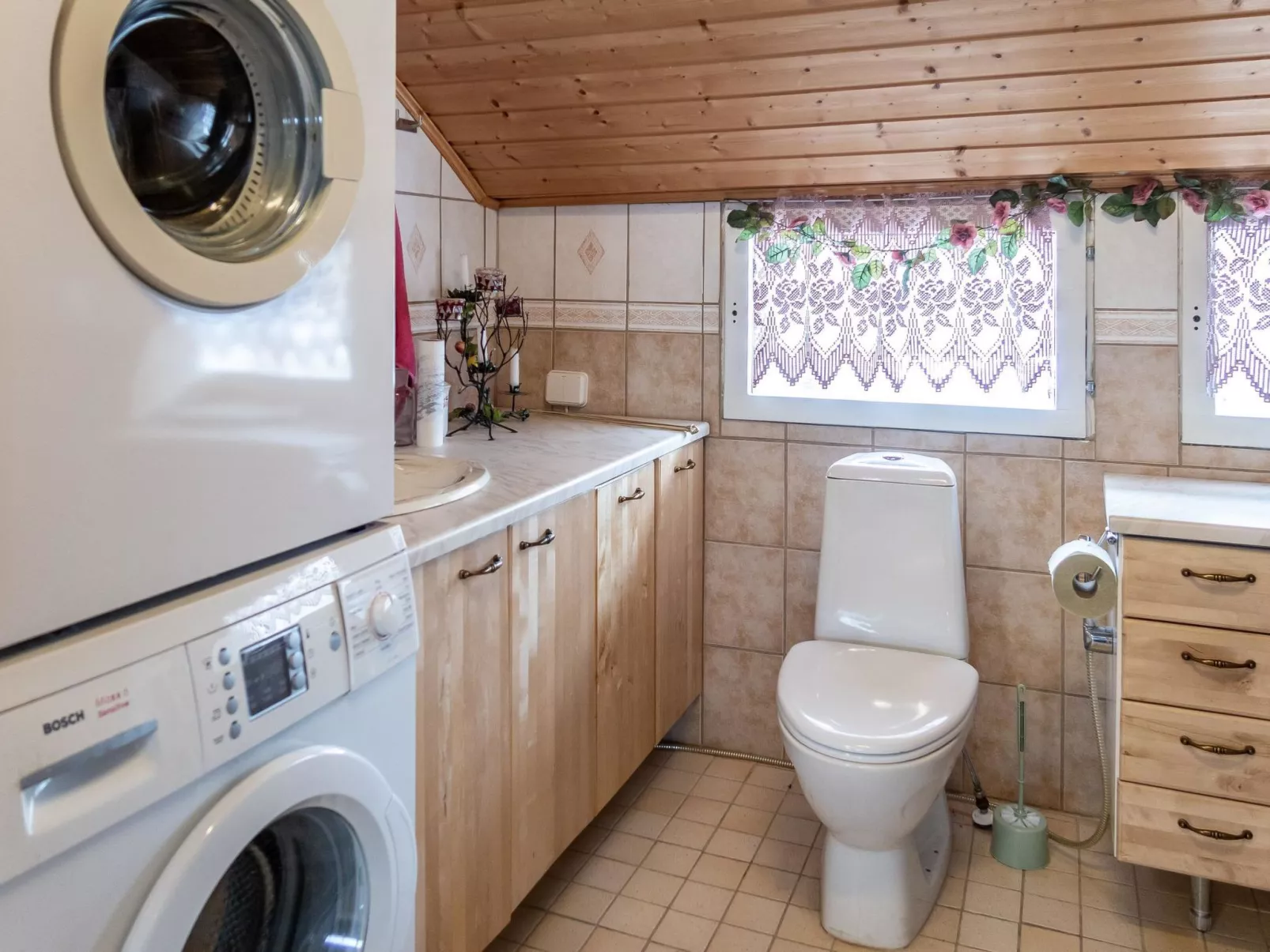 Jokiniitty 2 - Dedans