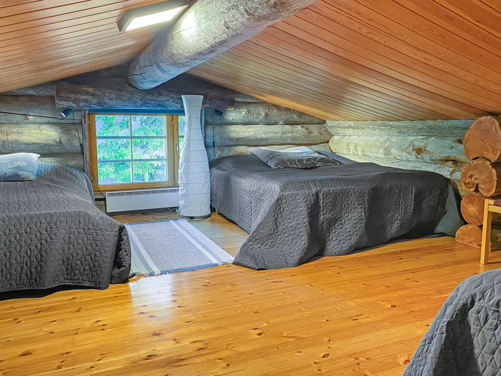 Kuusi-ruka 6 - Inside