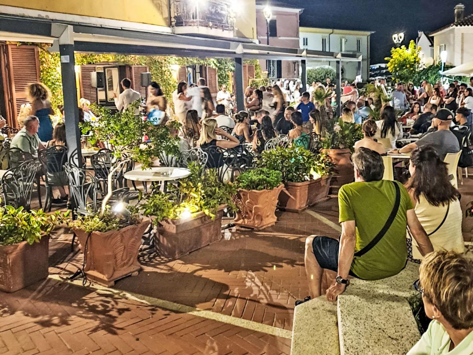 Irene, dolce brezza - Outside