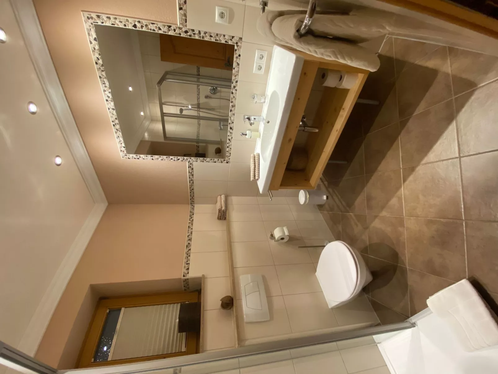 In ruhiger Lage nahe am See - Drinnen