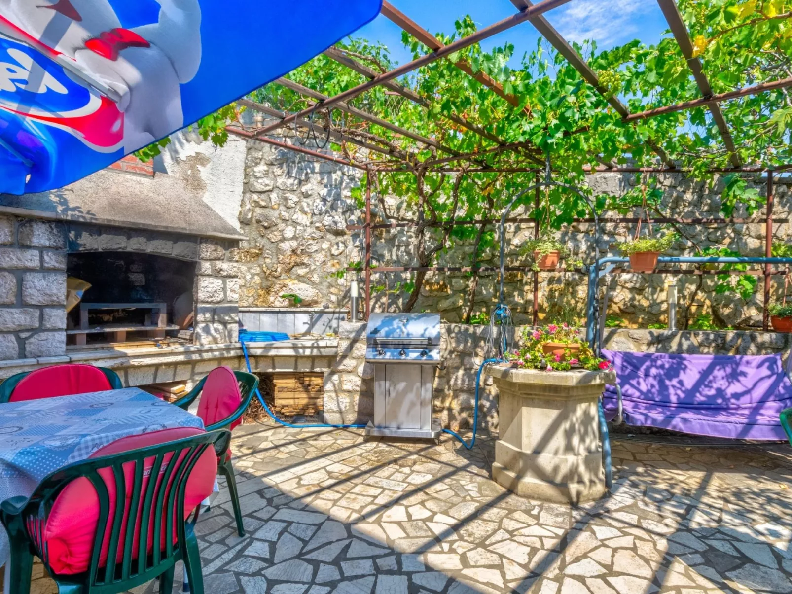 SOBE FRANO I LOVRO 1 / HR-10373-01 - Outside