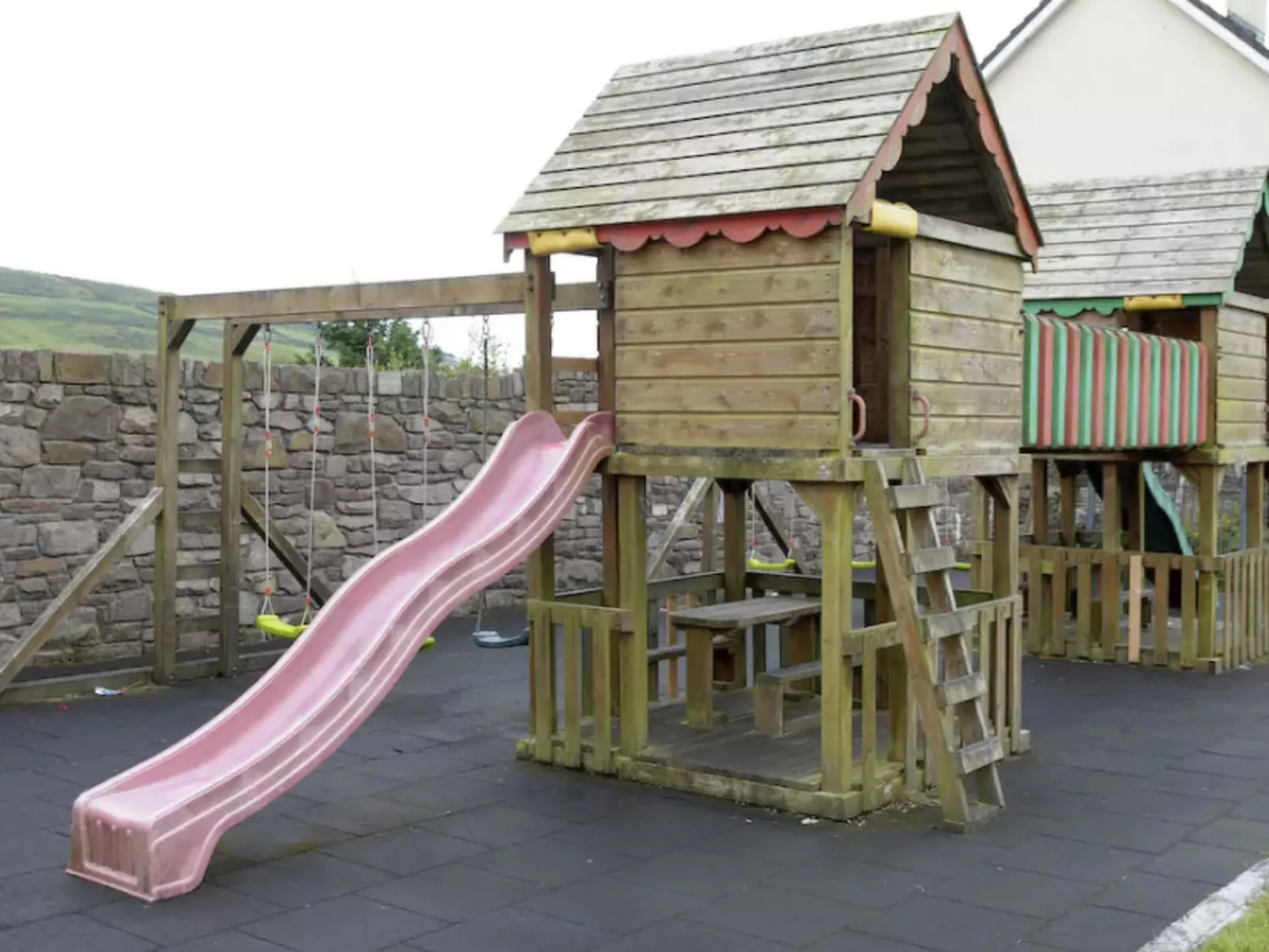 Mit eigenem Garten - Draußen