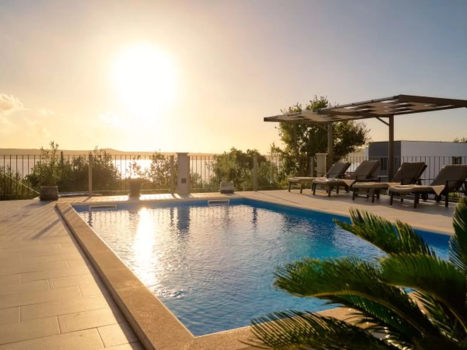 Beautiful Villa Katharina with pool - Draußen