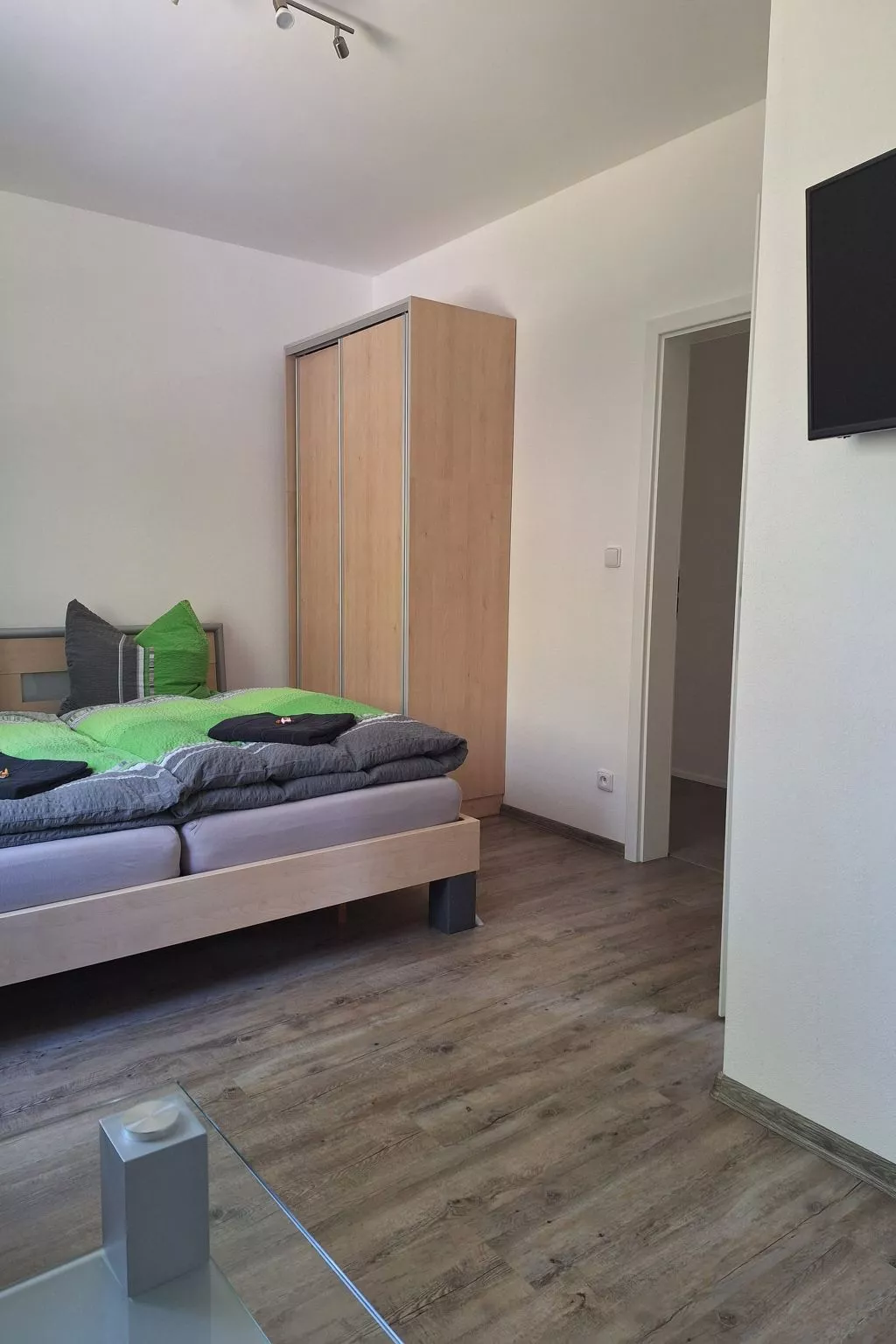 Gästezimmer mit Blick auf die Berge - Drinnen