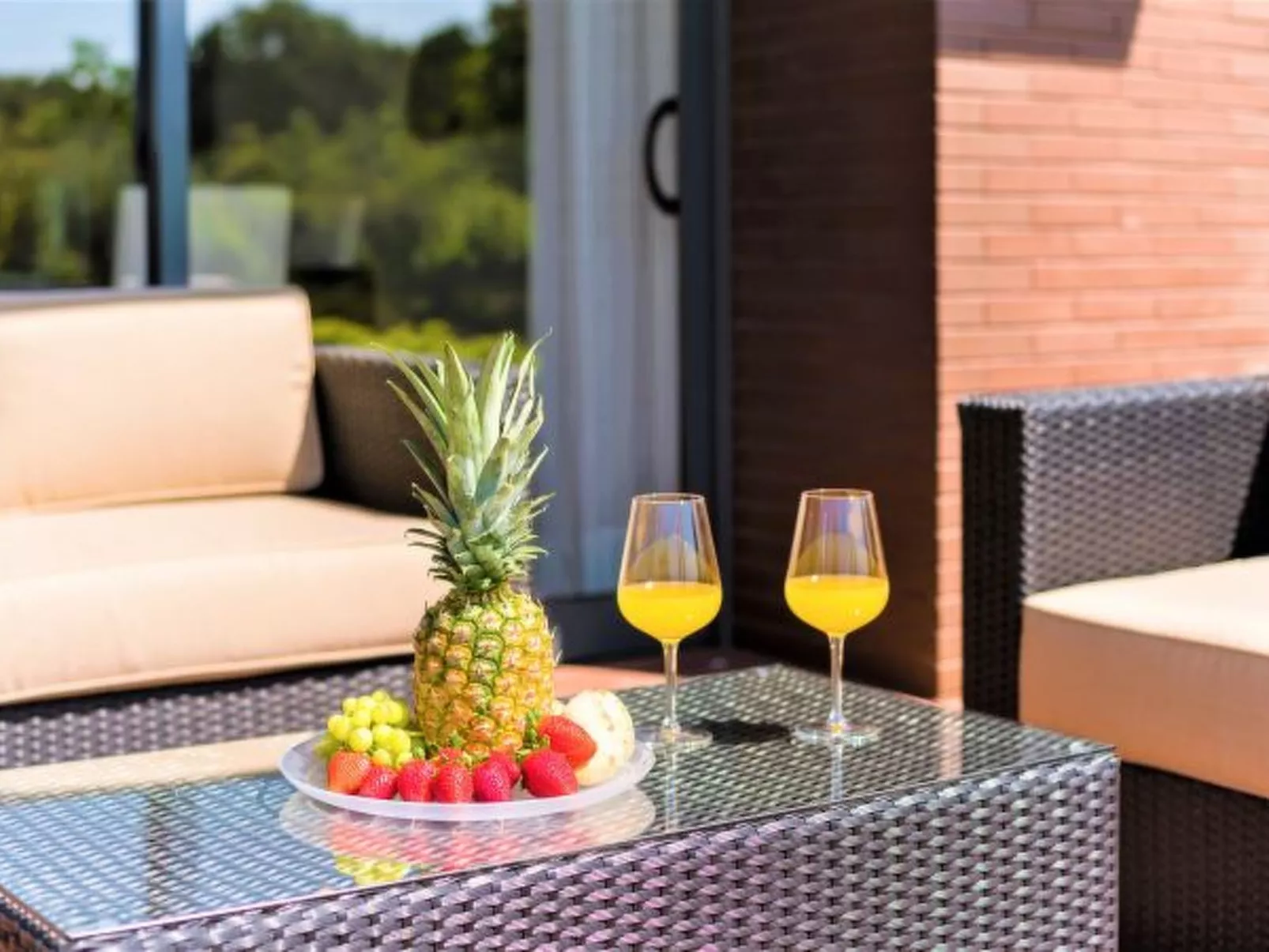 L'Orangerie - Inside