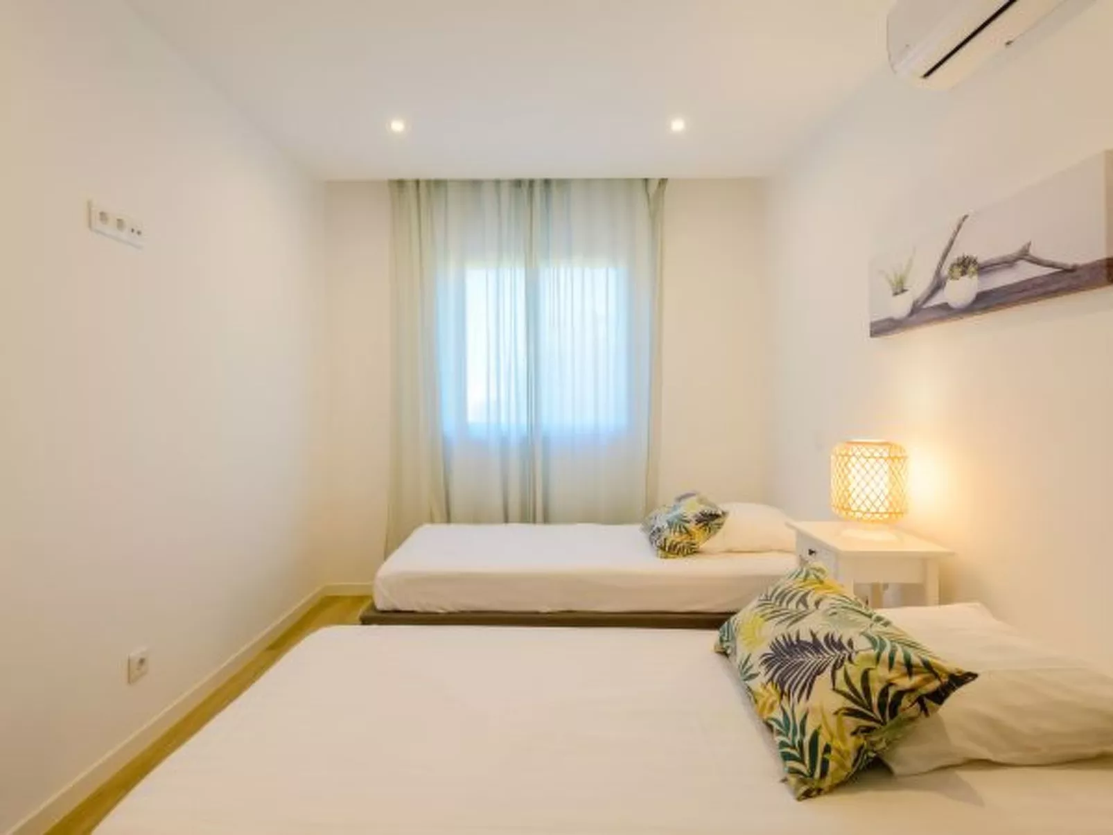 The Little Paradise with Sea Views - Inside