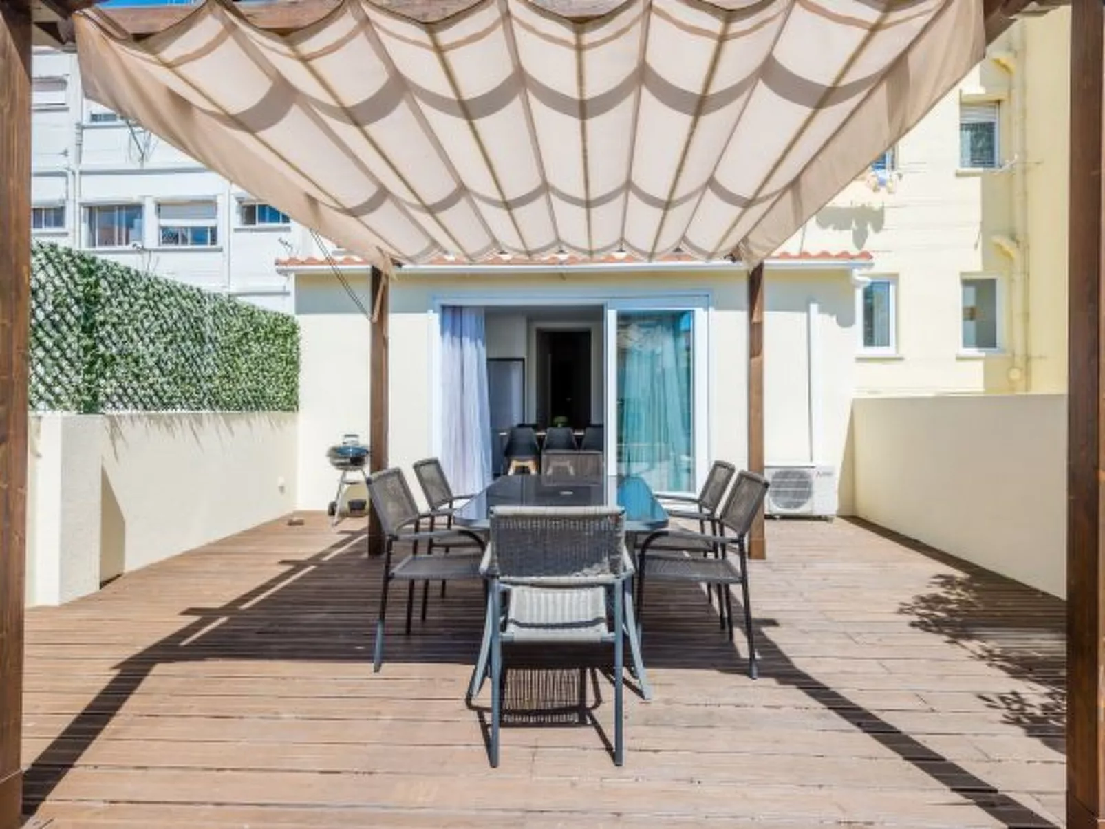 Bela Vista A in Lisboa - Outside