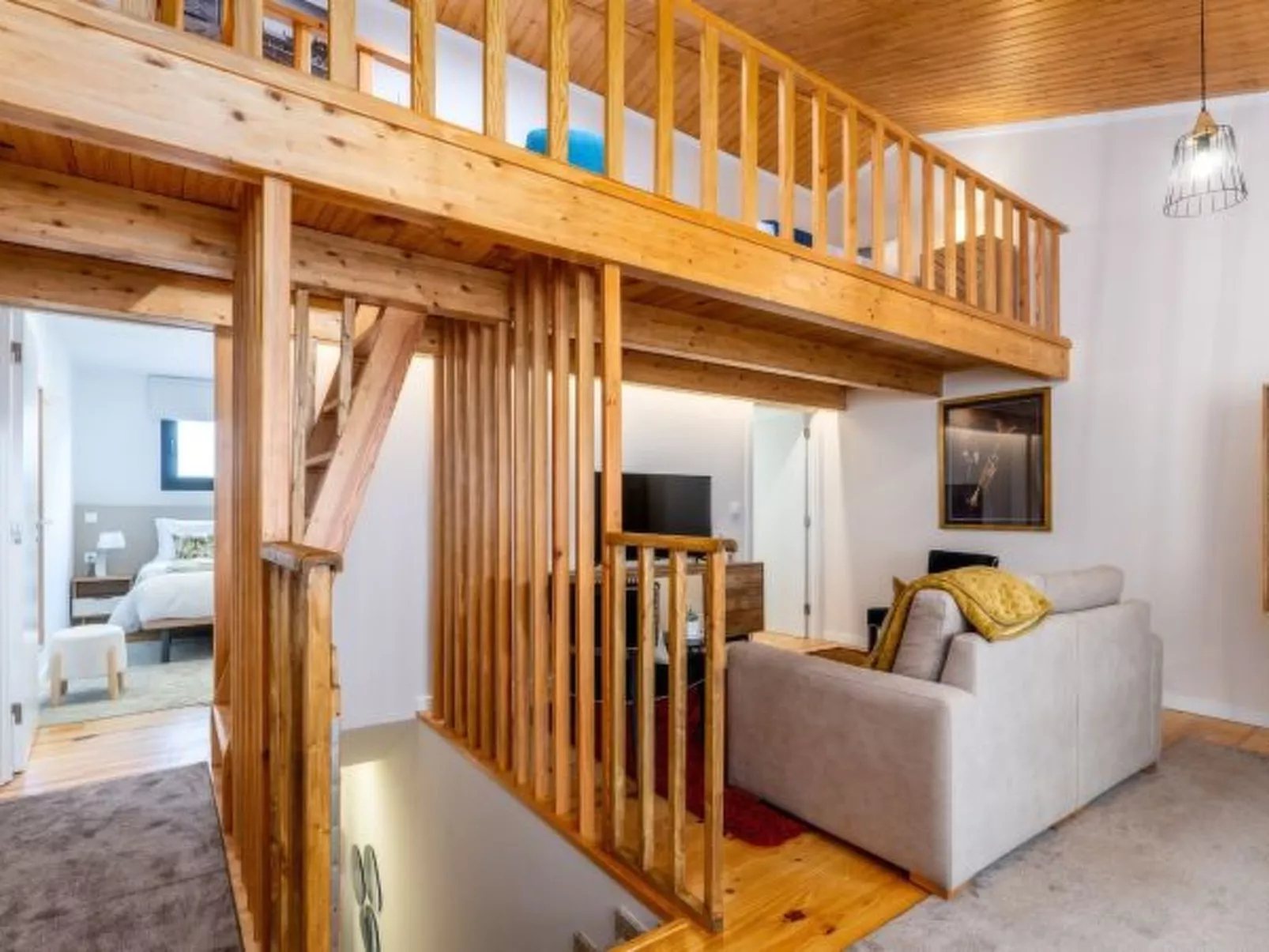 CITY CENTER COMFORT APARTMENT B by VACATIONY - Inside