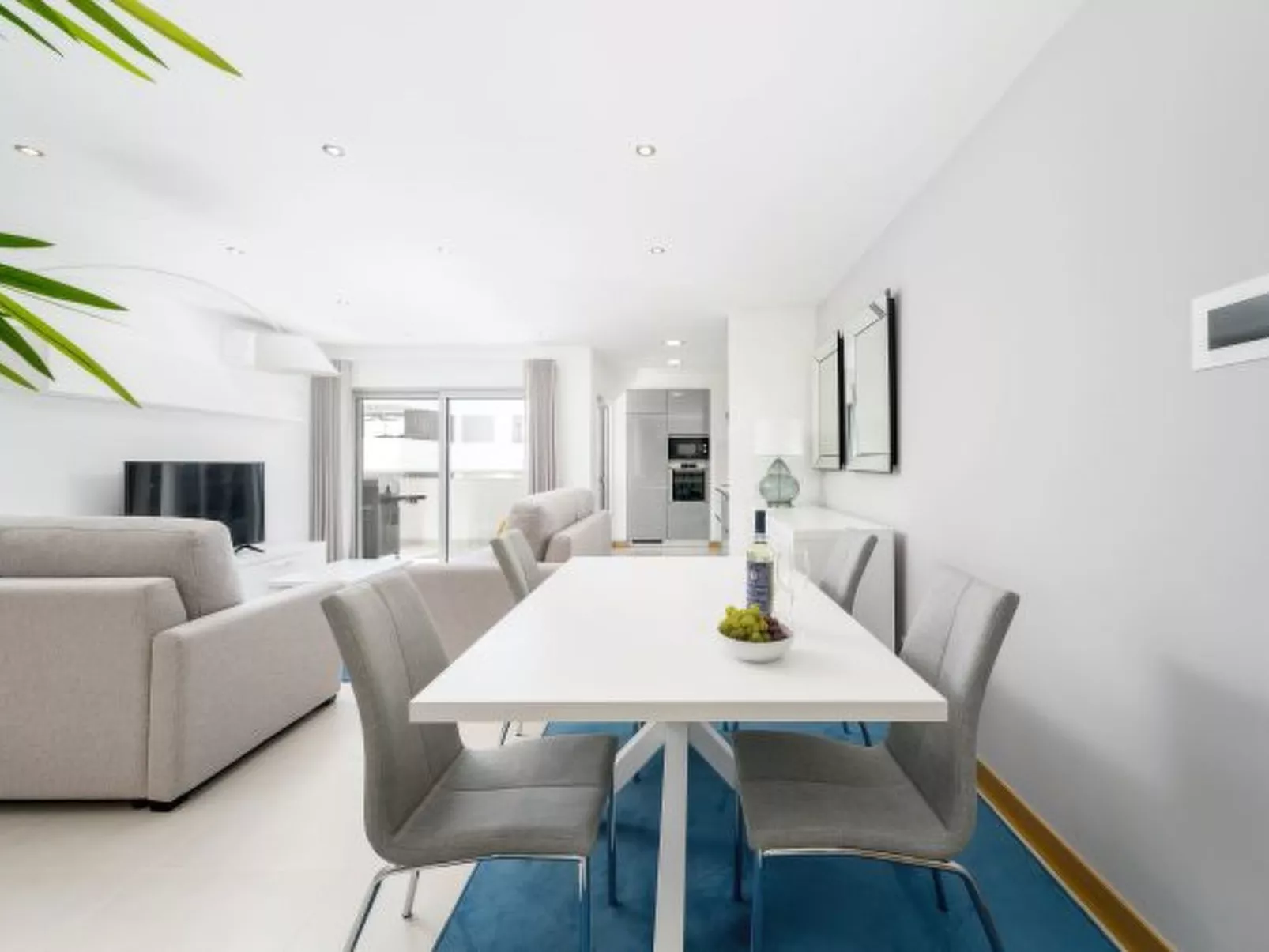 Lagos town centre apartment - Inside