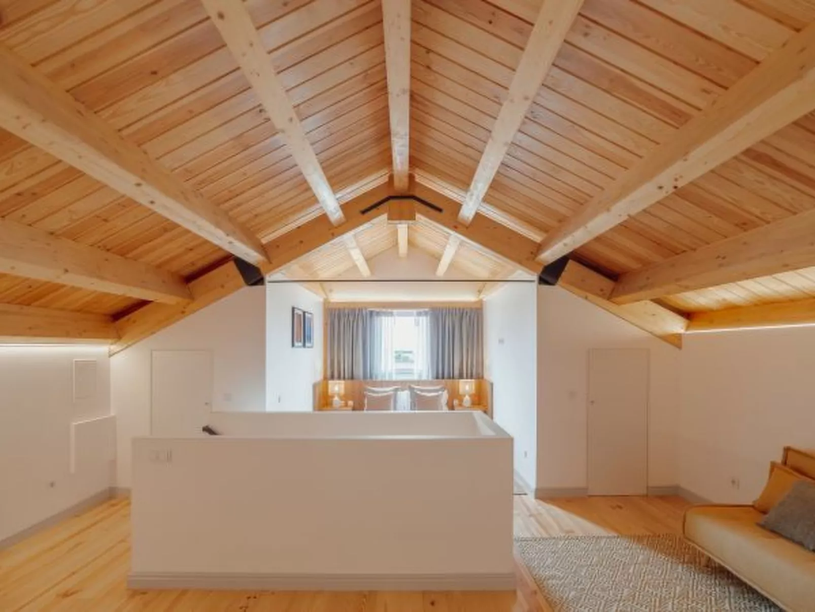 HEART OF PORTO APARTMENT F DUPLEX by VACATIONY - Inside