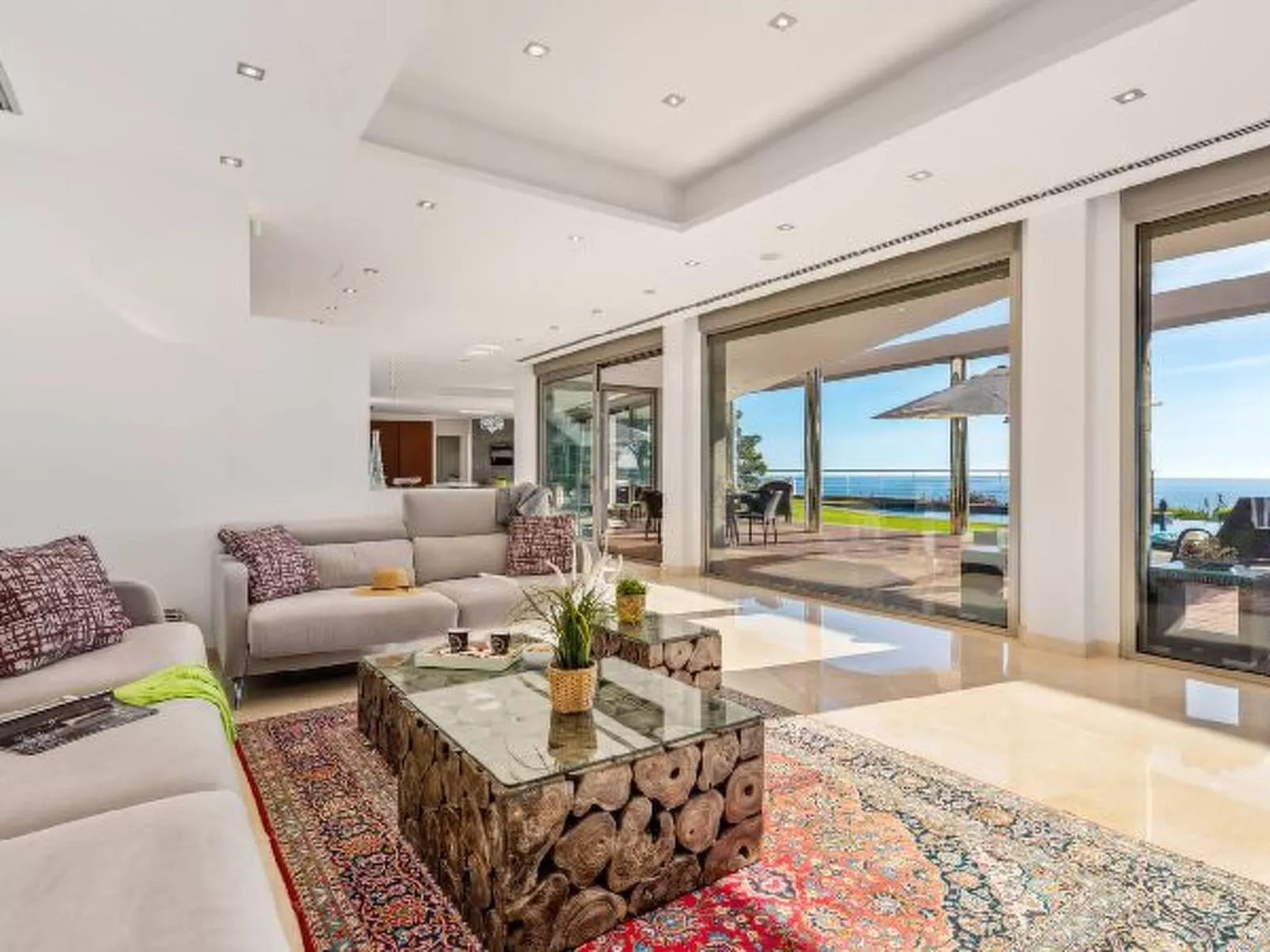 Villa Campomanes - PlusHolidays - Image-tags.info