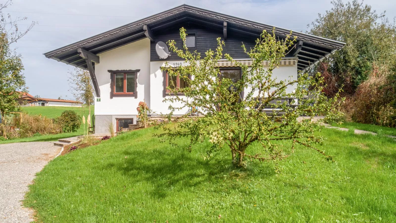 Chalet Pölven-Exterior summer