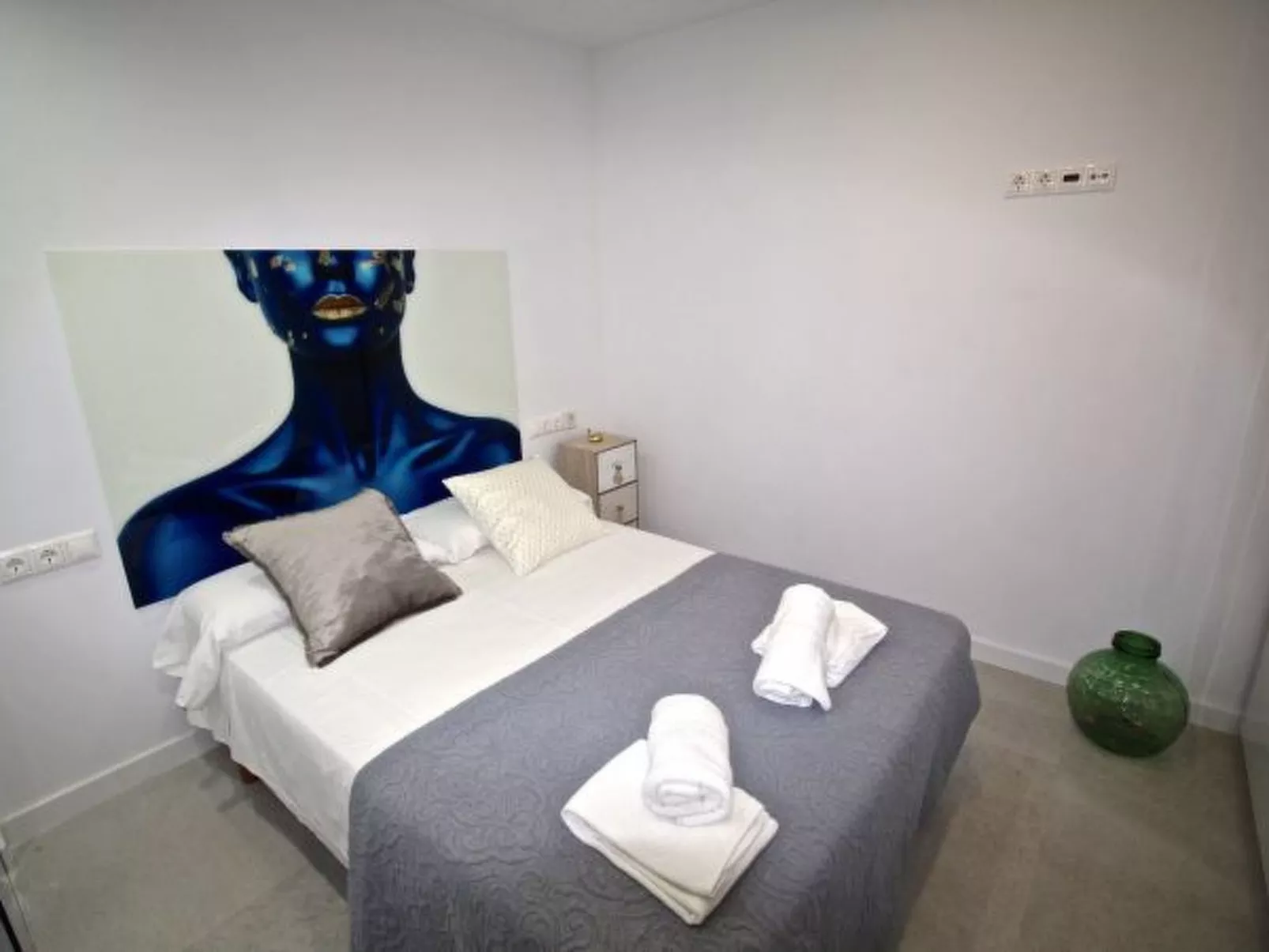 APART. GRANDE Y LUMINOSO EN EL CENTRO DE ALICANTE - Dedans