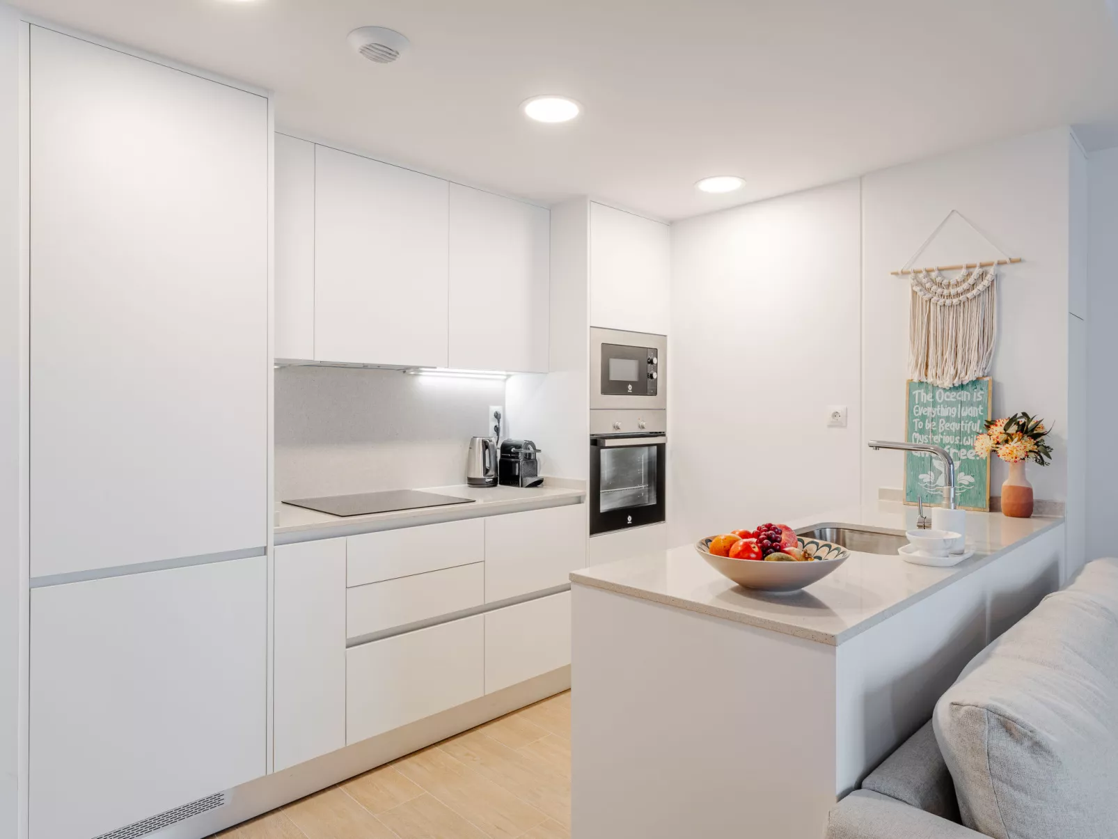 Marina Real III - Inside