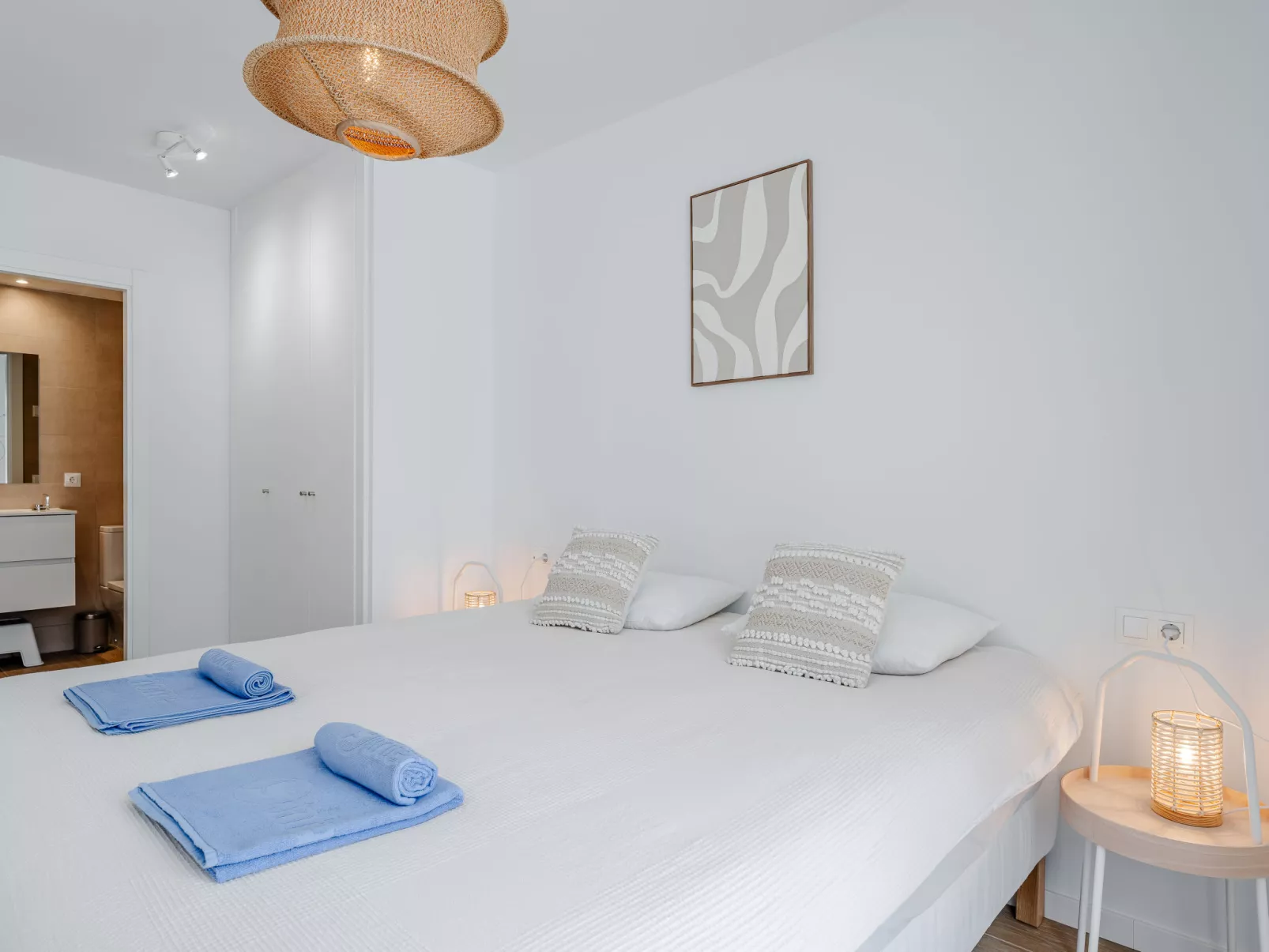 Marina Real III - Inside