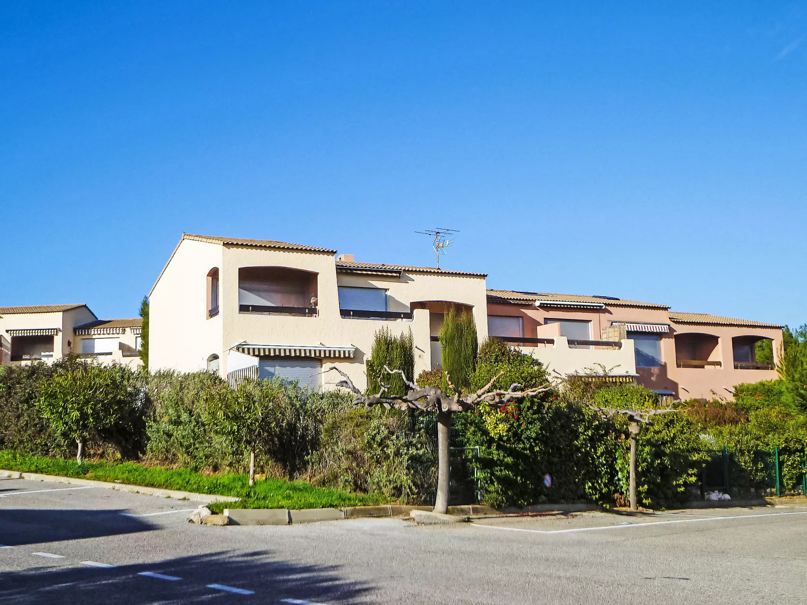 Les Hameaux de l'Ile Rousse - Draußen