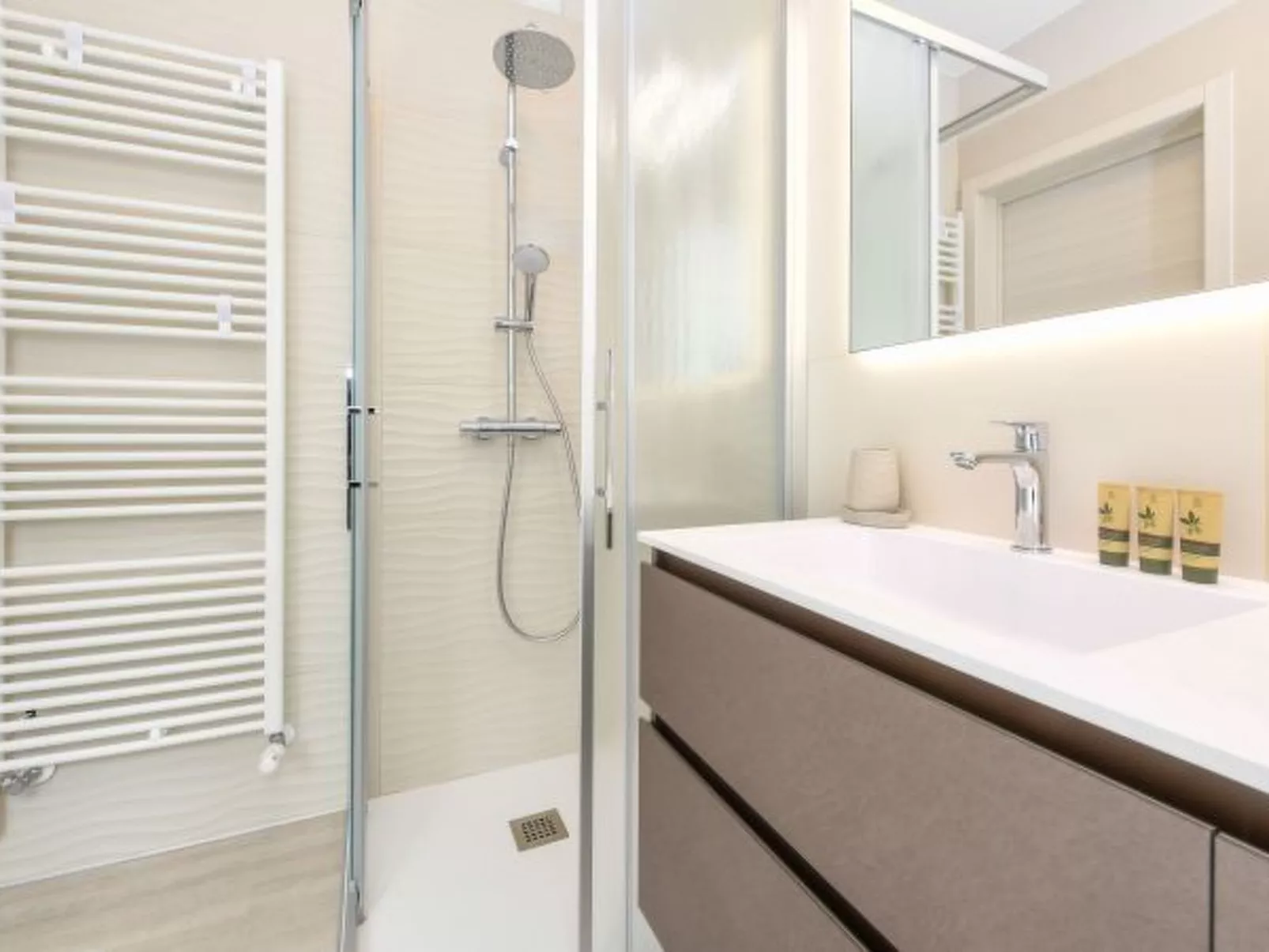 Desenzanoloft H2O Green Residence - Image-tags.info