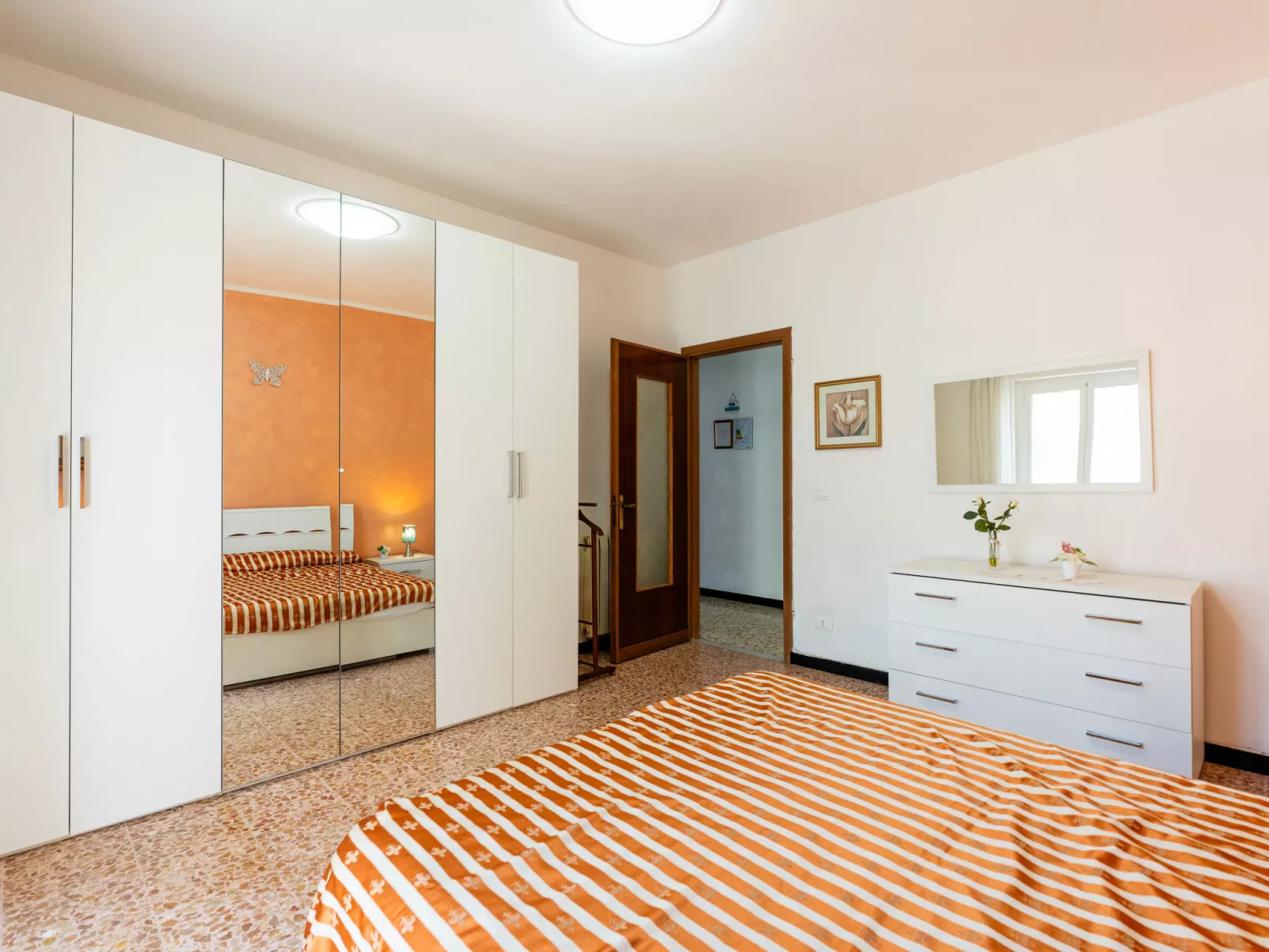 By Bike and Sea - Drinnen