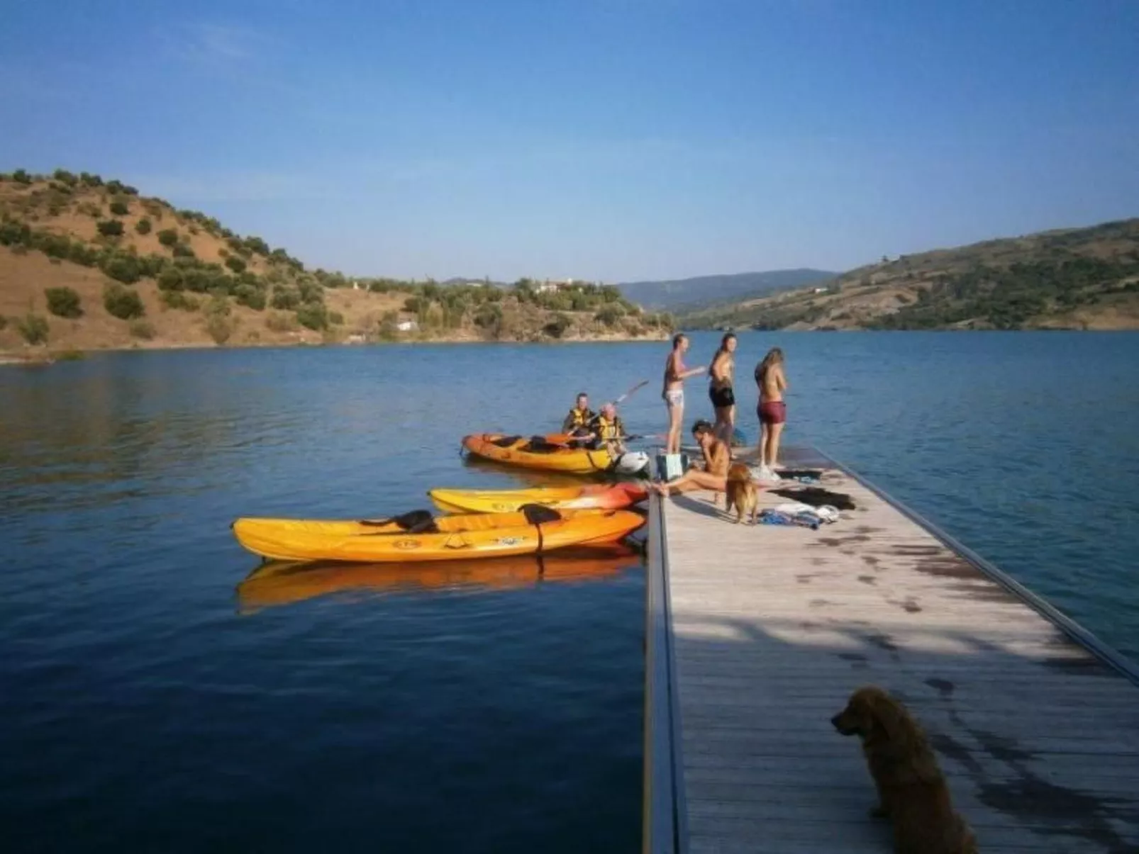Mit Terrasse in der Nähe eines Wasserfalls - Draußen
