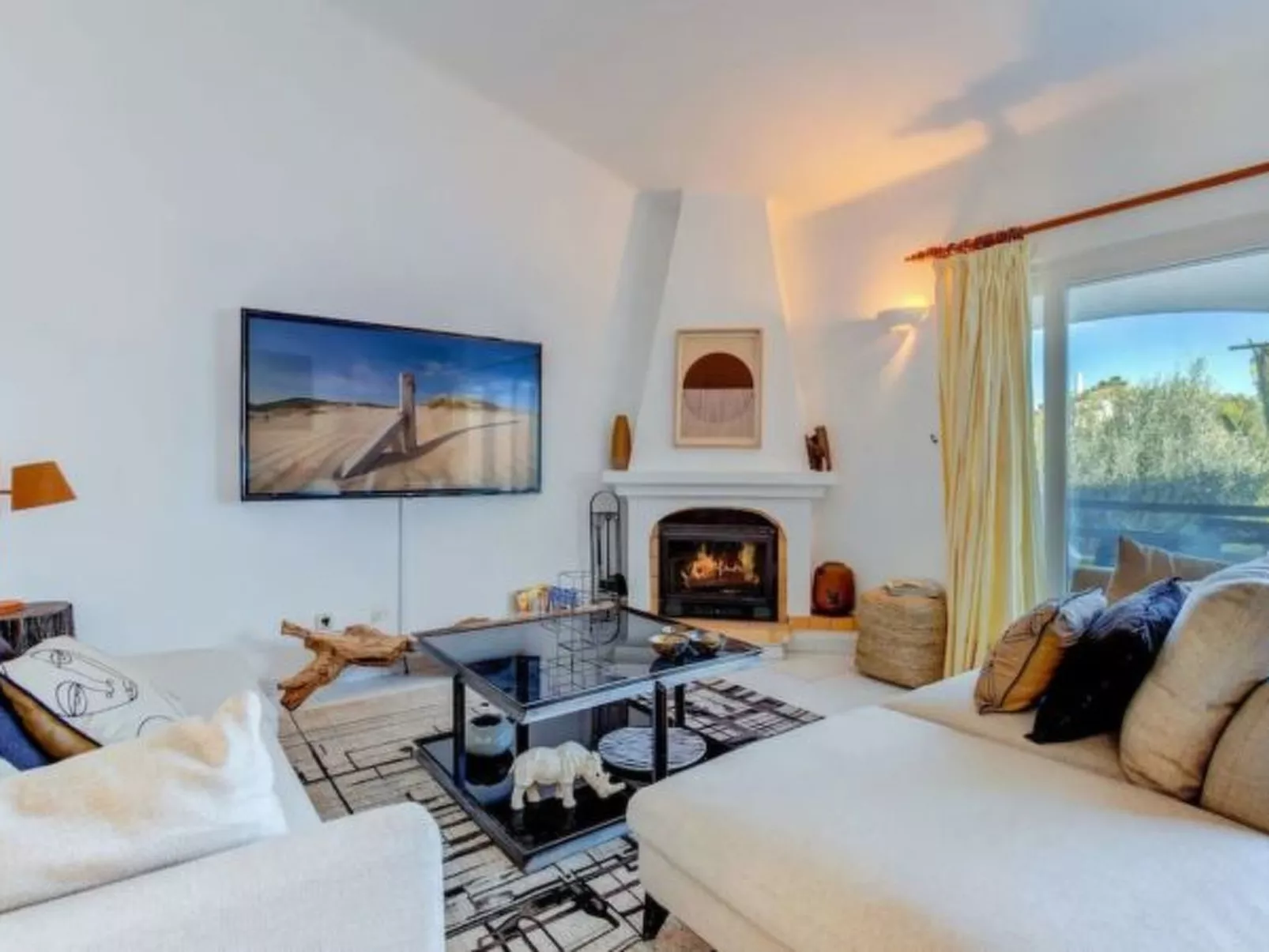 CARVOEIRO POOL HOUSE by VACATIONY - Inside